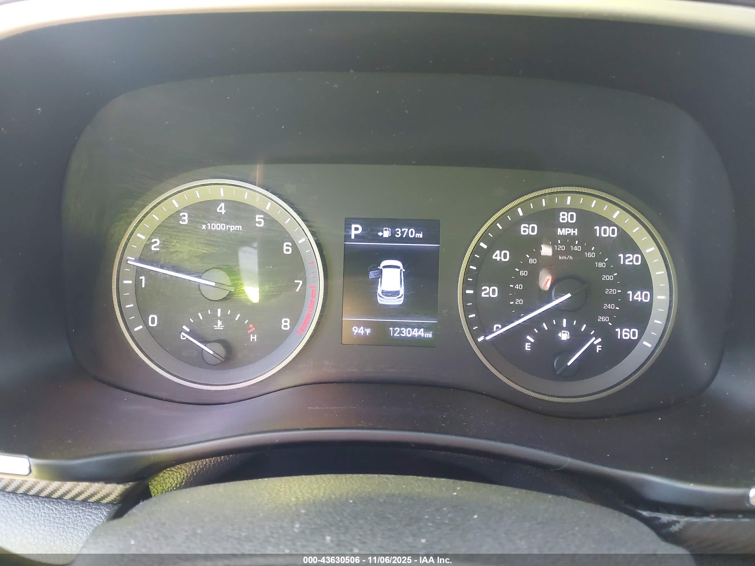 HYUNDAI TUCSON image 7