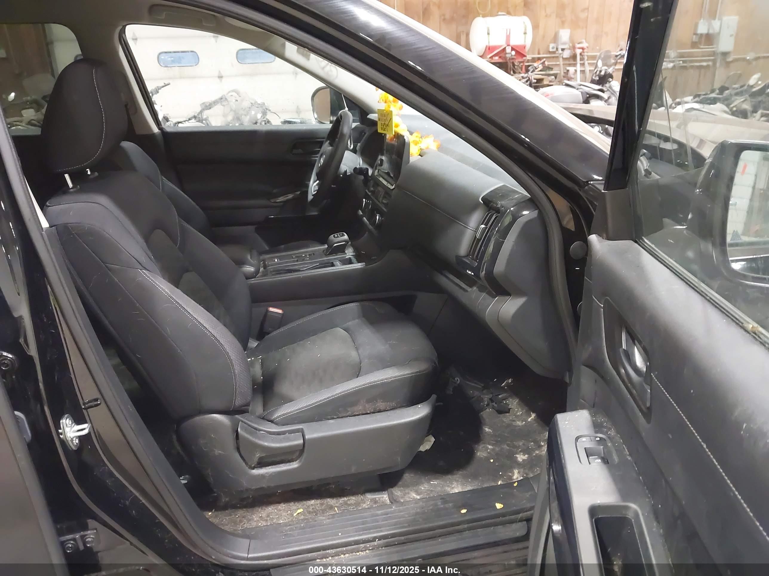 NISSAN PATHFINDER image 5