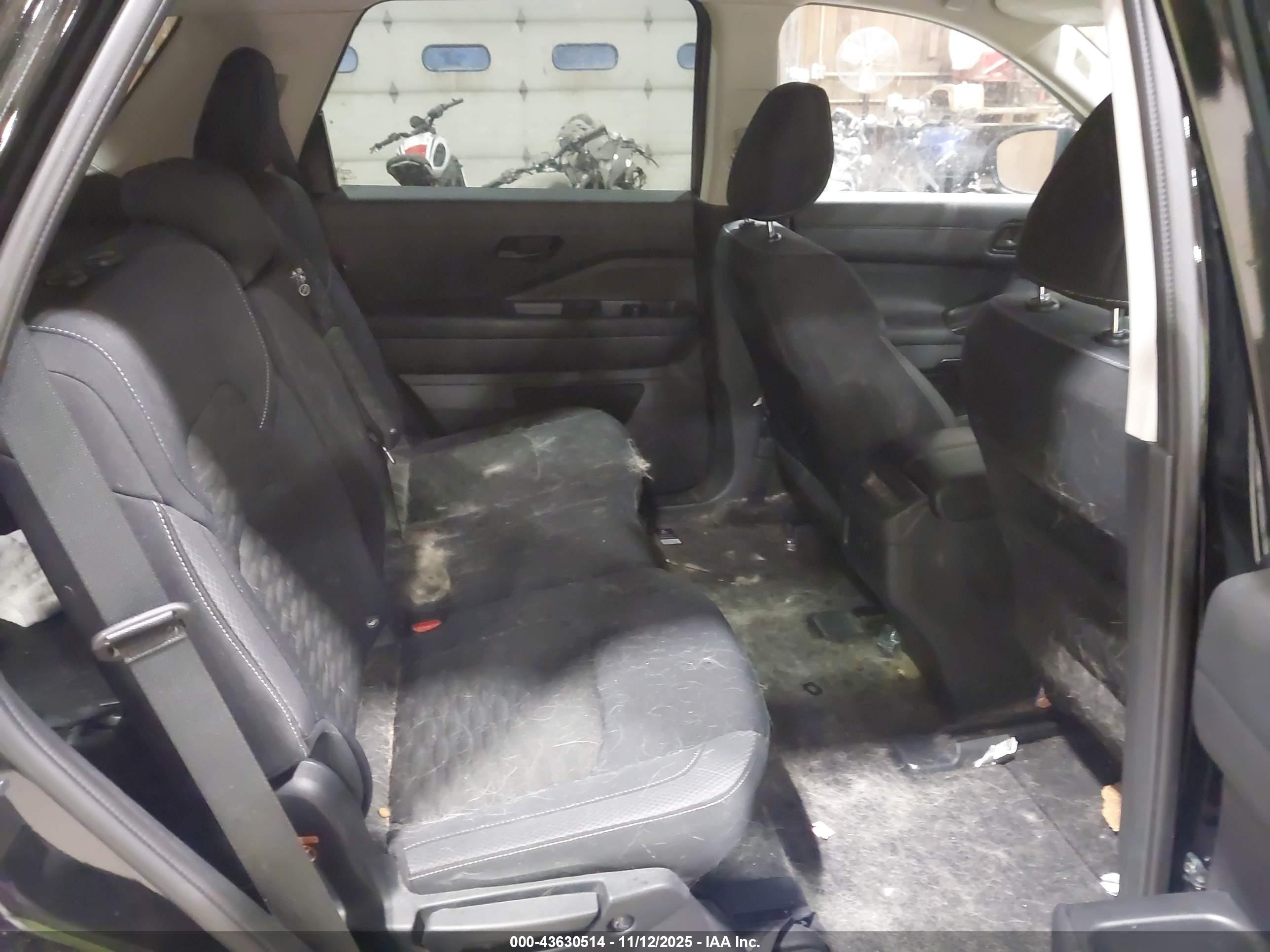 NISSAN PATHFINDER image 8