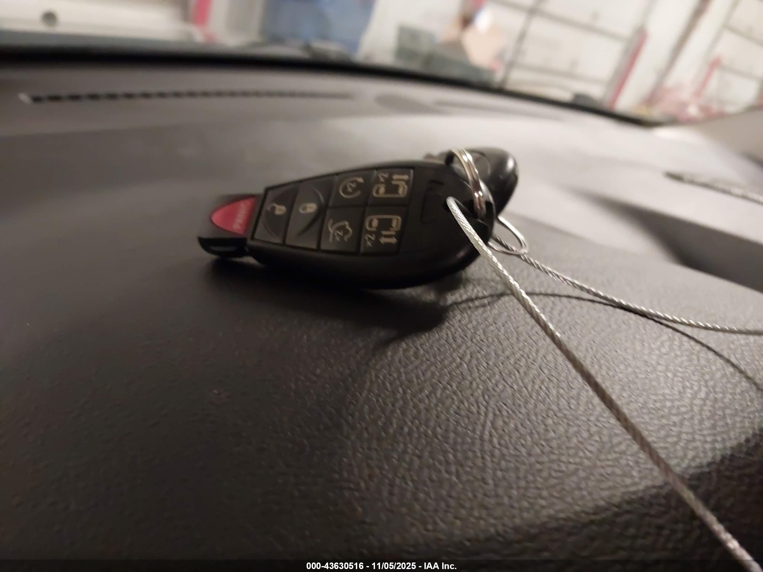 CHRYSLER TOWN image 11