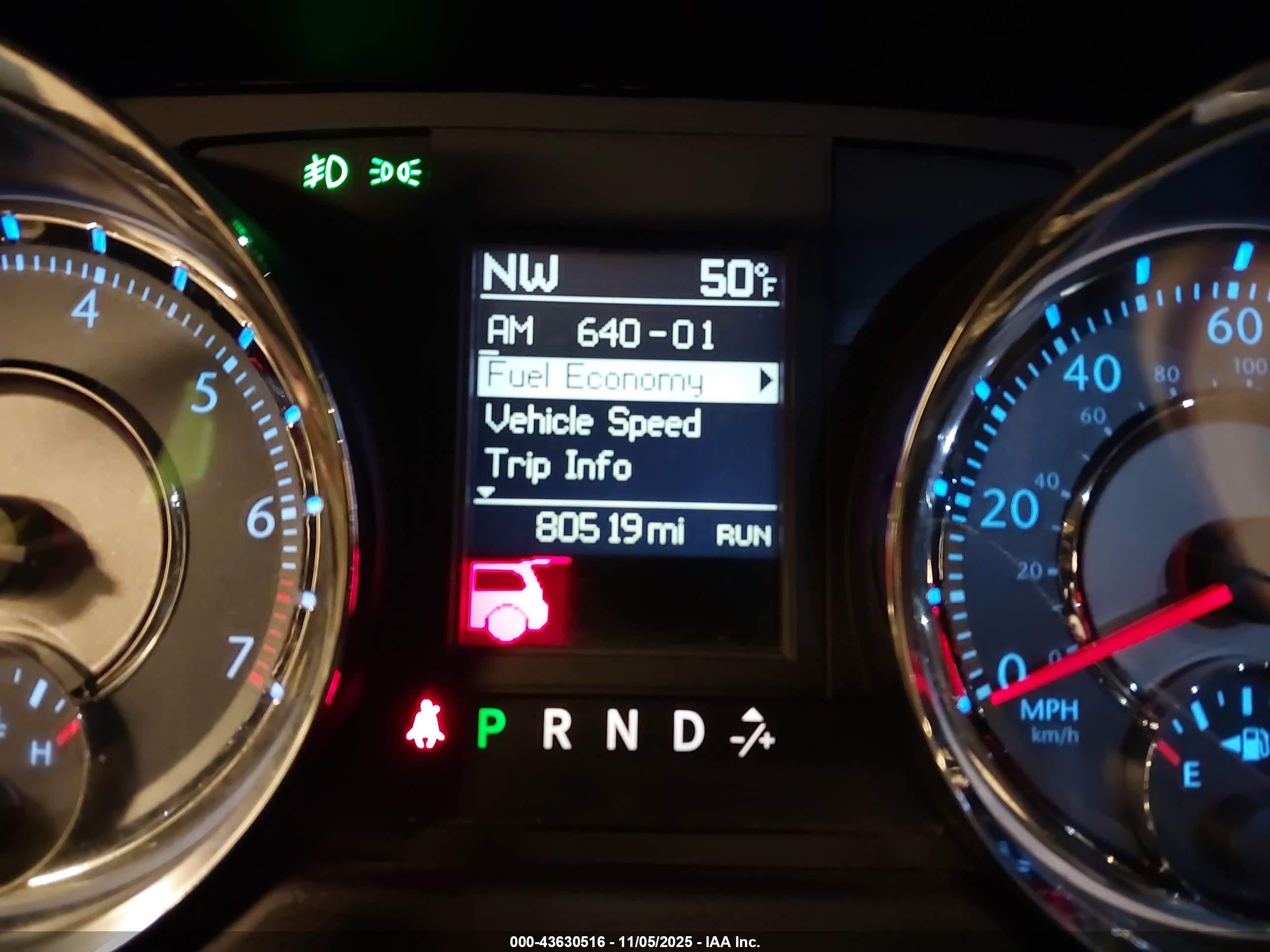 CHRYSLER TOWN image 7