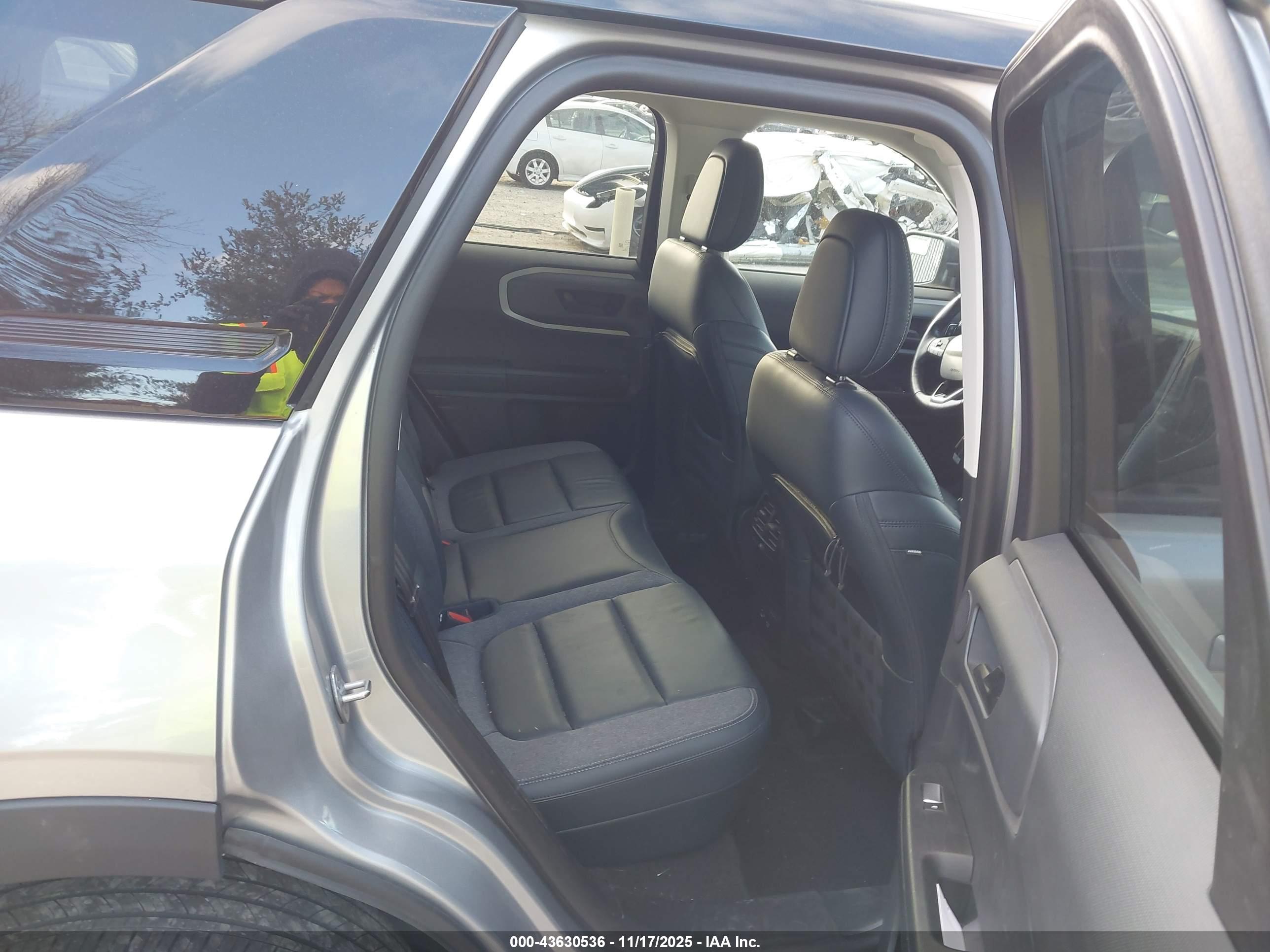 FORD BRONCO image 8