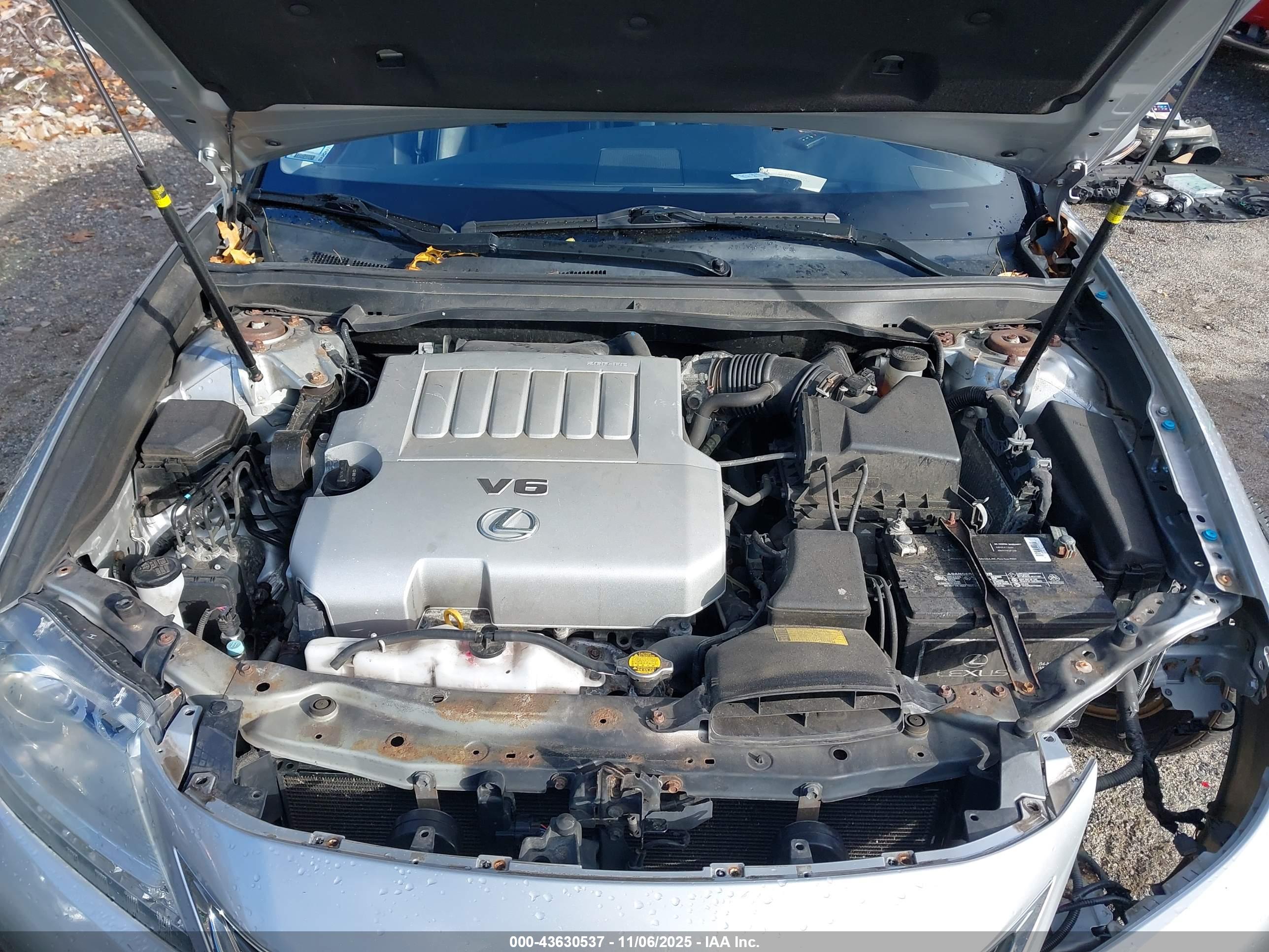 LEXUS ES image 10