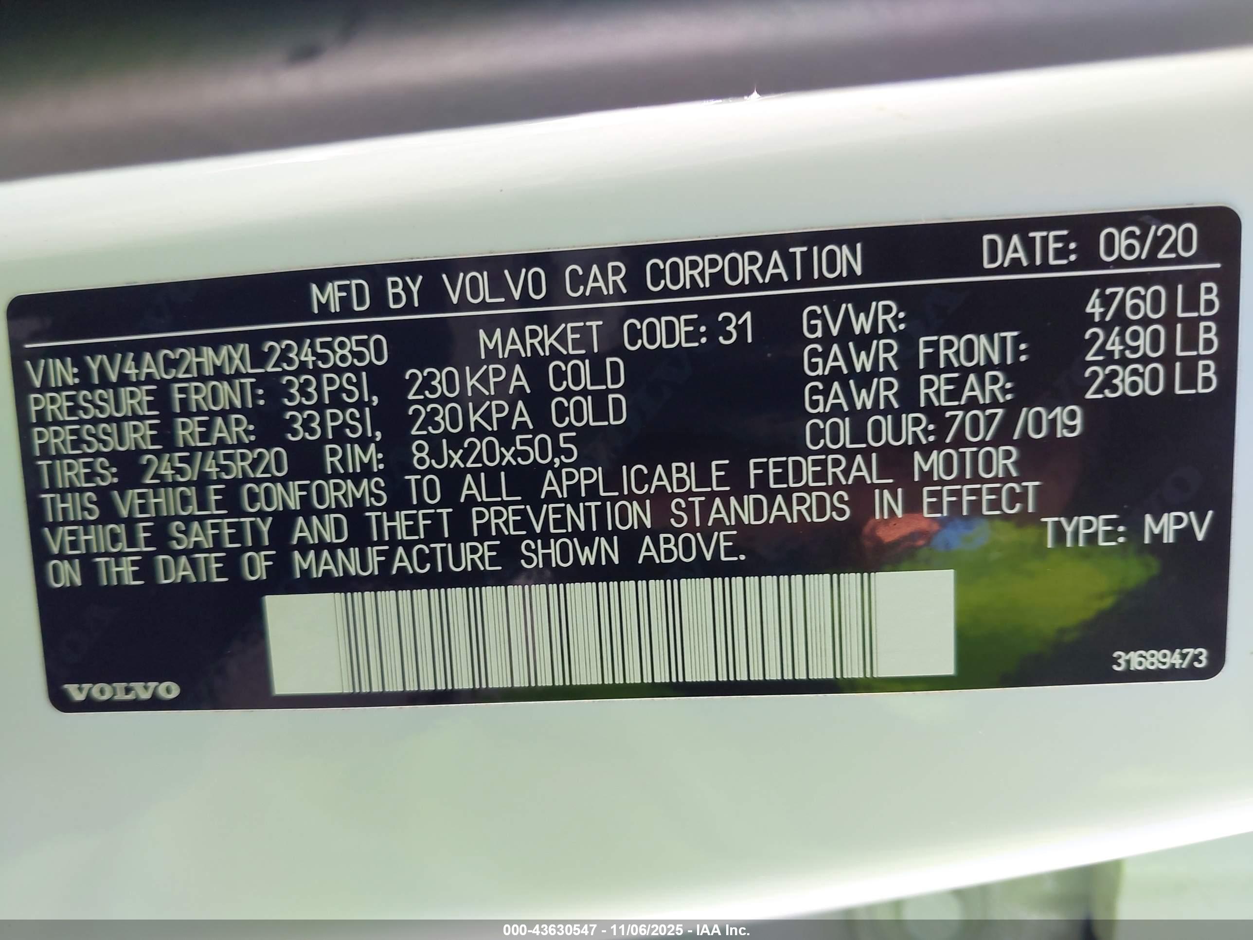 VOLVO XC40 image 9