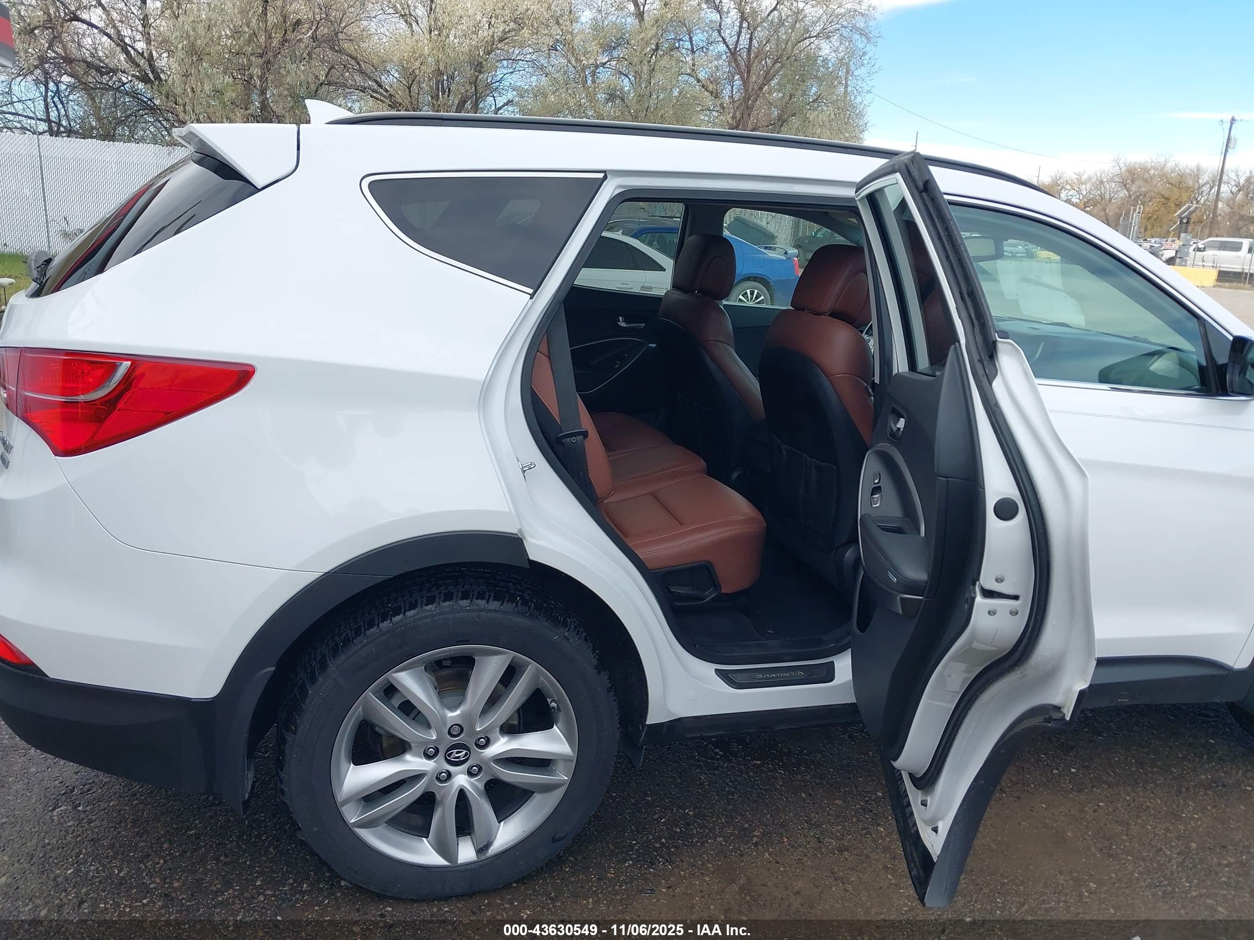 HYUNDAI SANTA image 8
