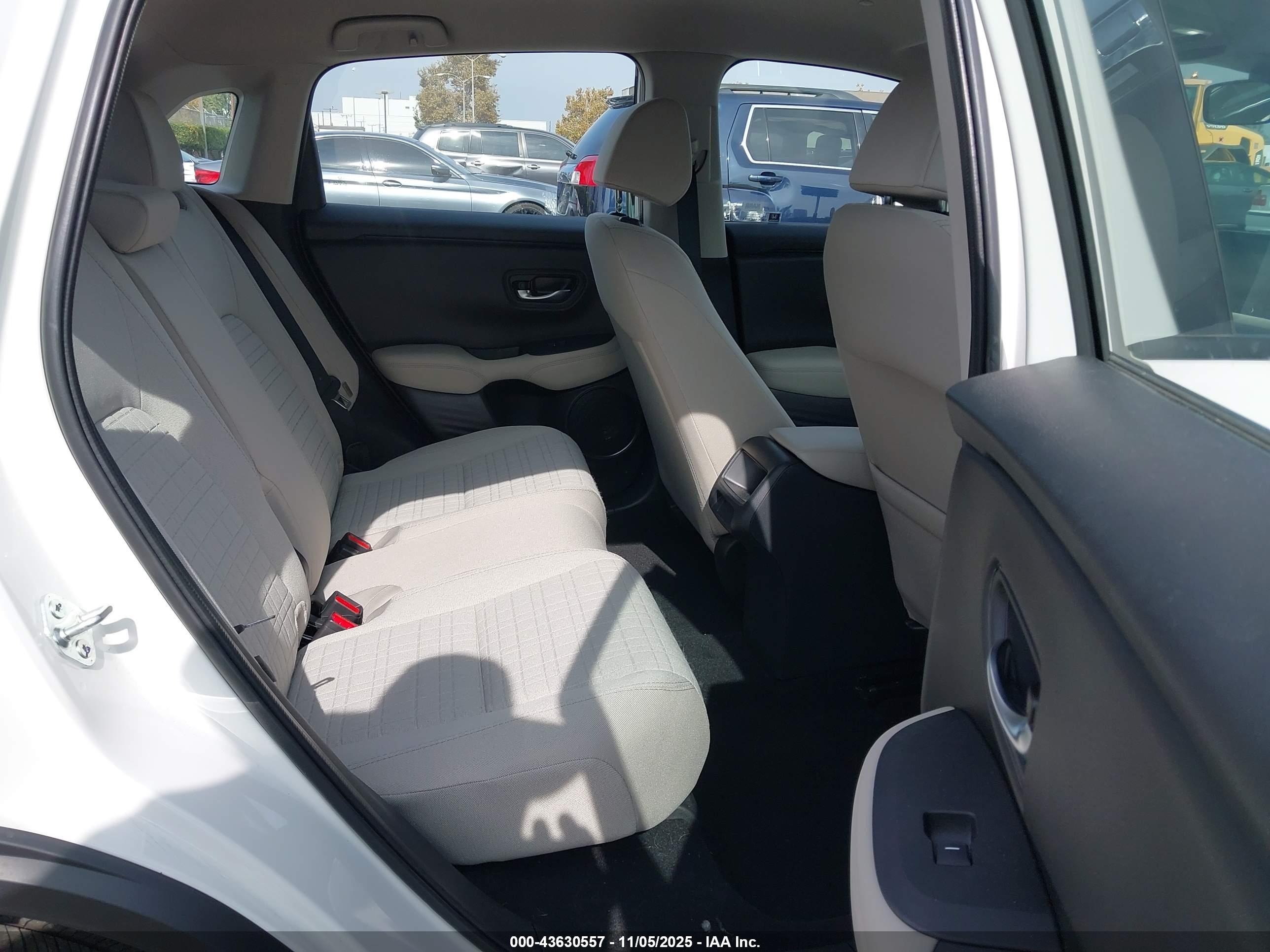 HONDA HR-V image 8