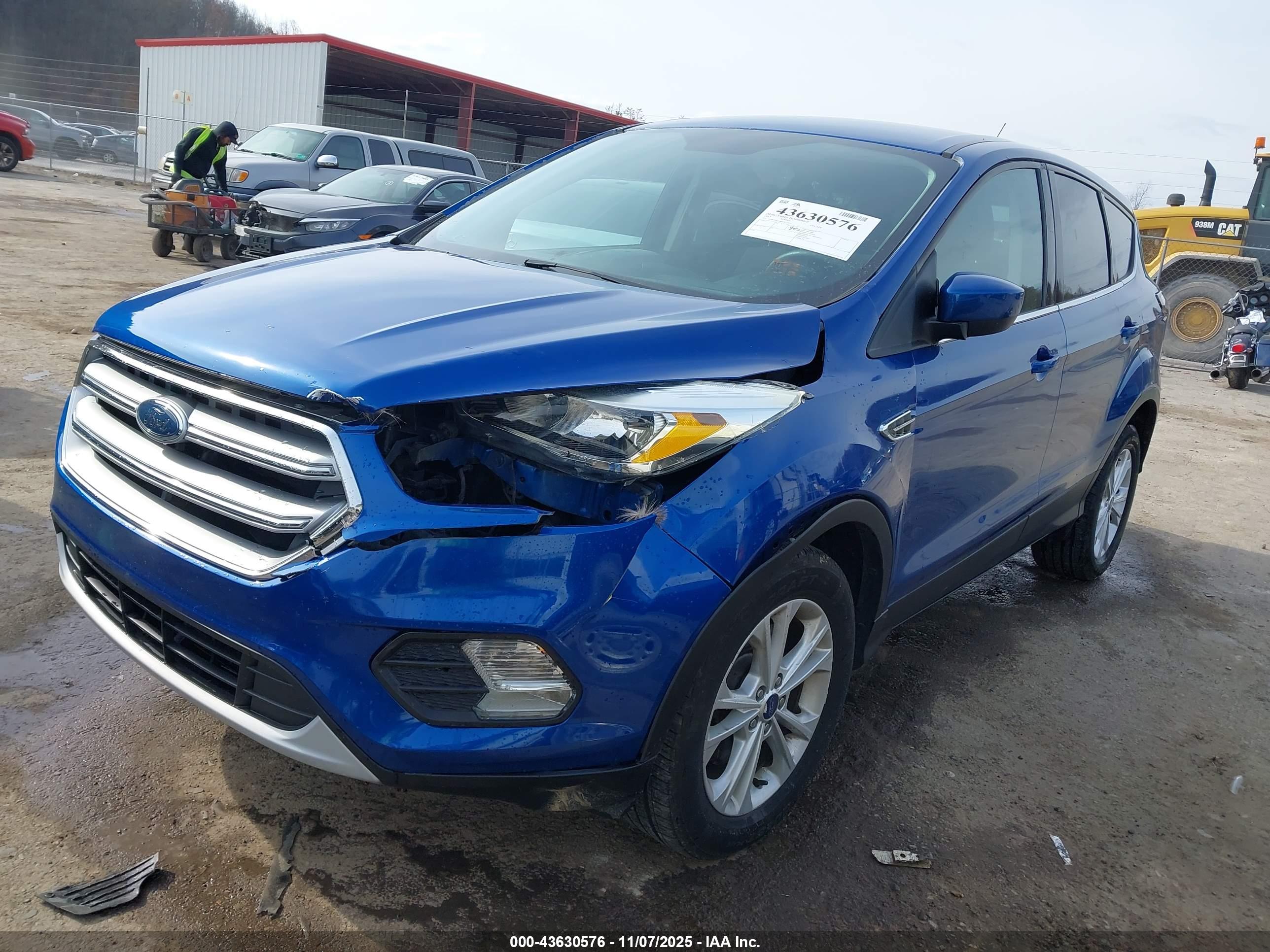 FORD ESCAPE image 2