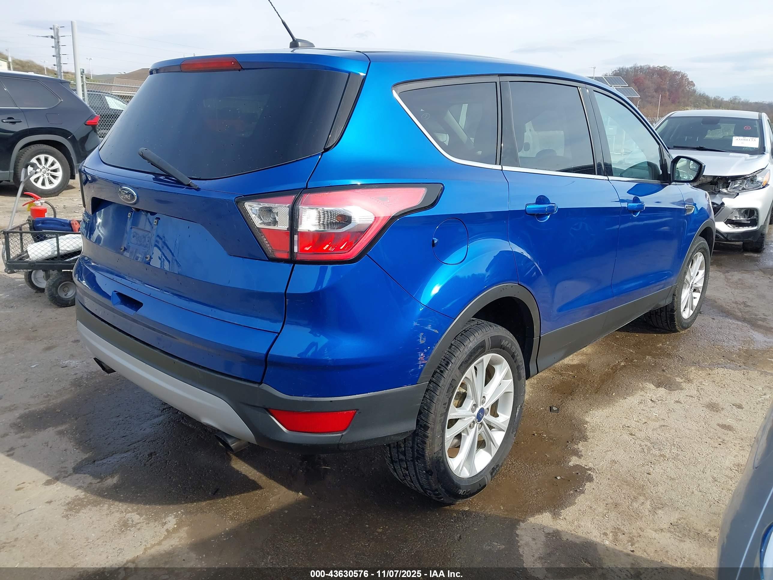 FORD ESCAPE image 4