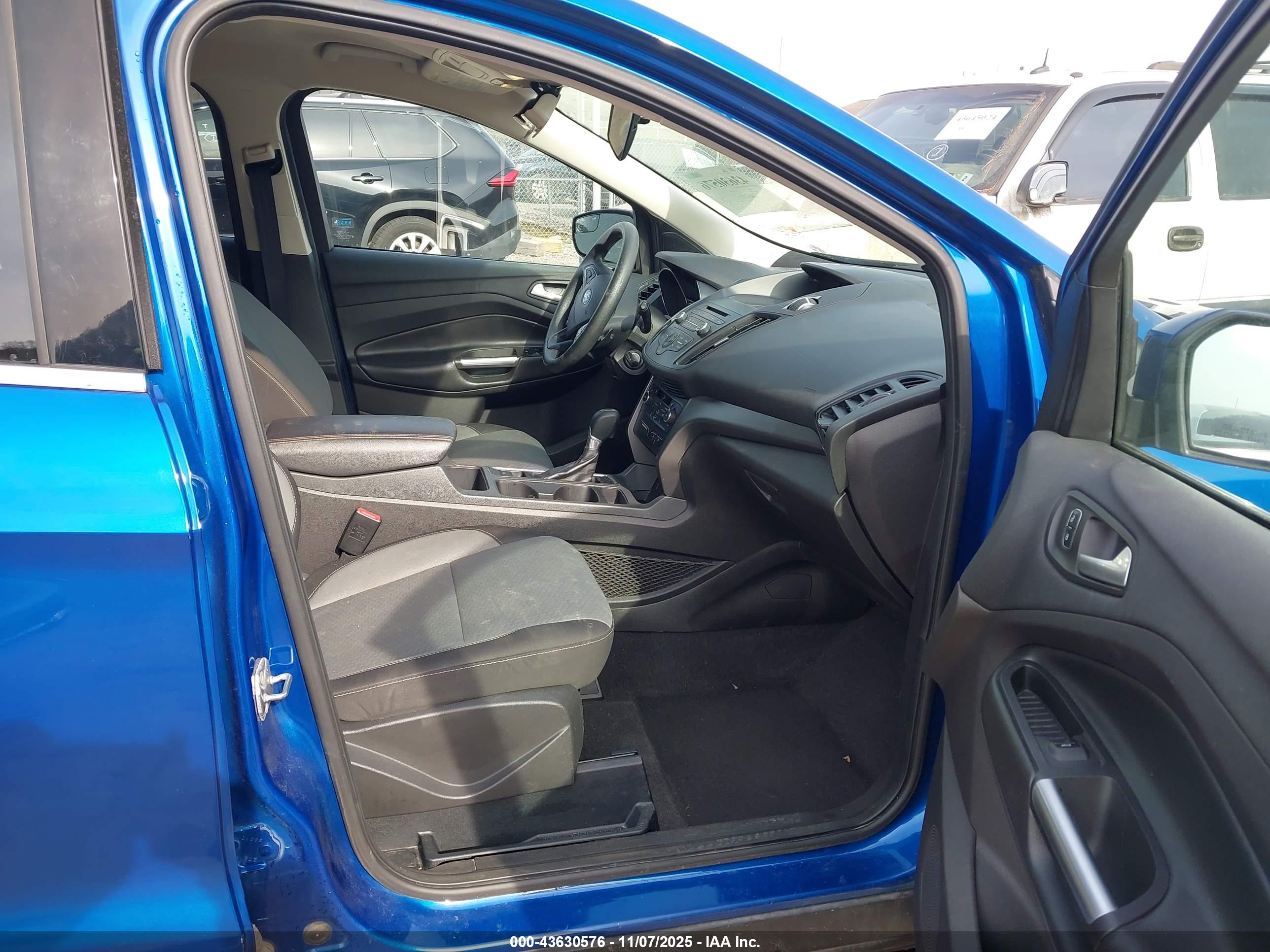 FORD ESCAPE image 5