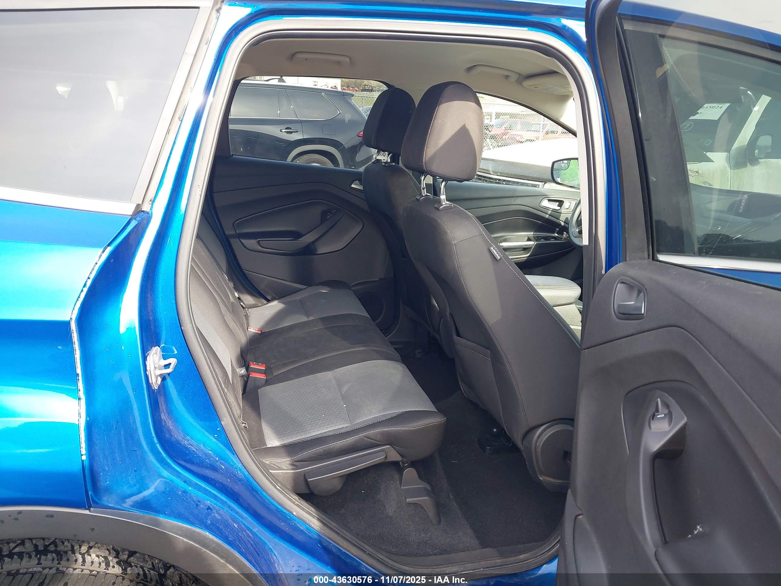 FORD ESCAPE image 8