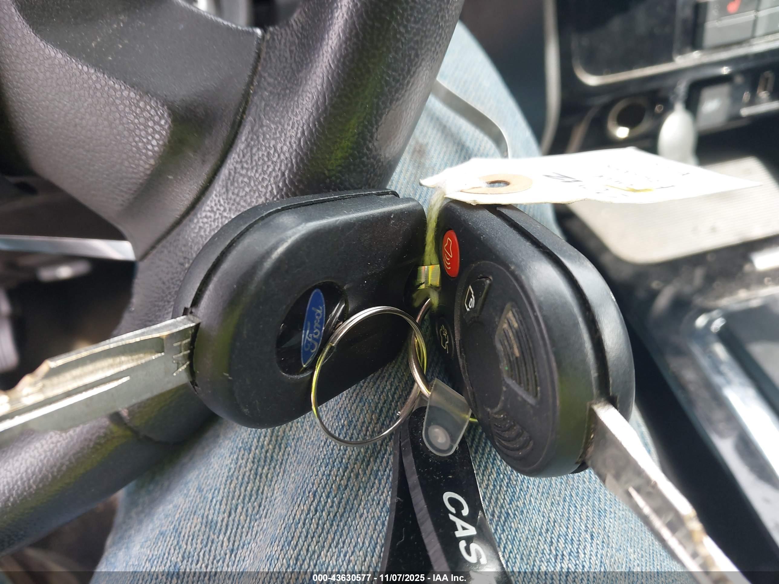 FORD ESCAPE image 11
