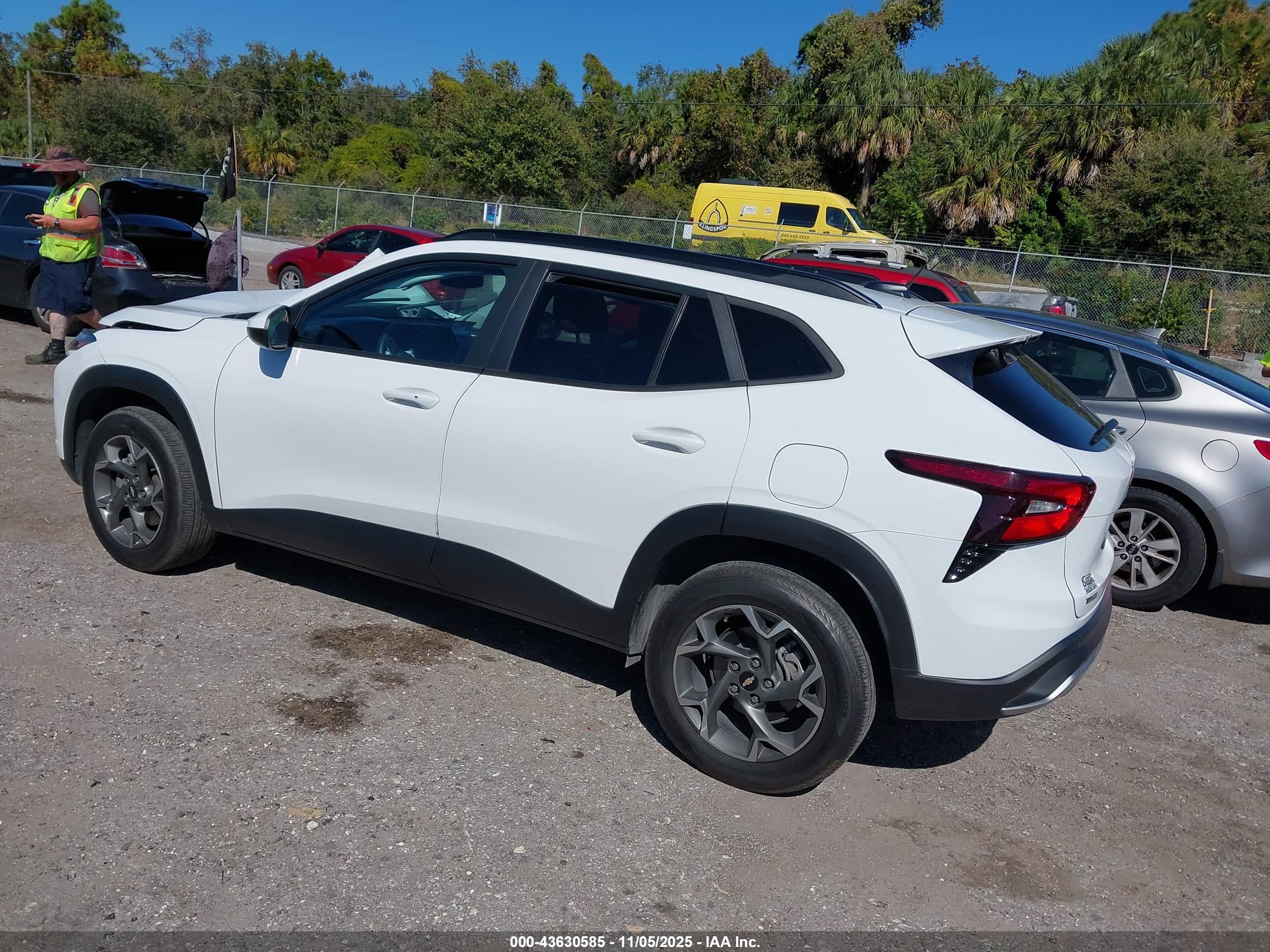 CHEVROLET TRAX image 3