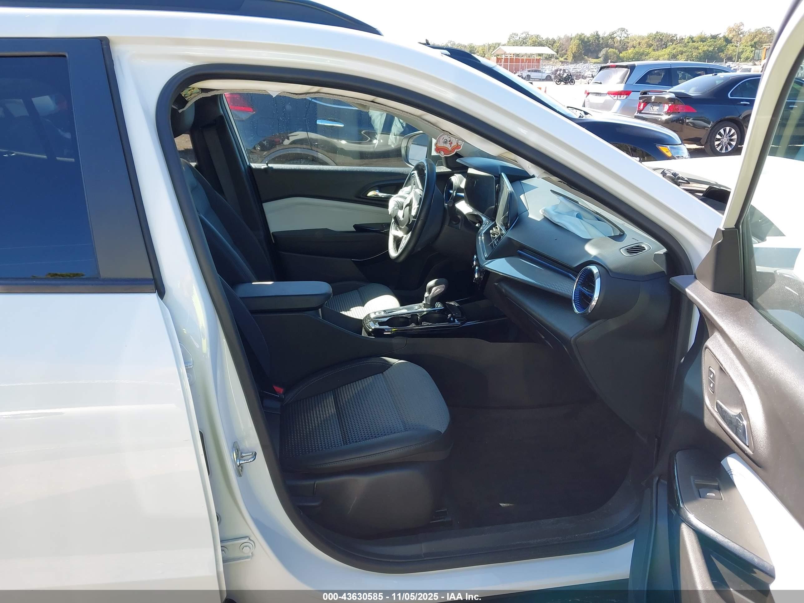 CHEVROLET TRAX image 5