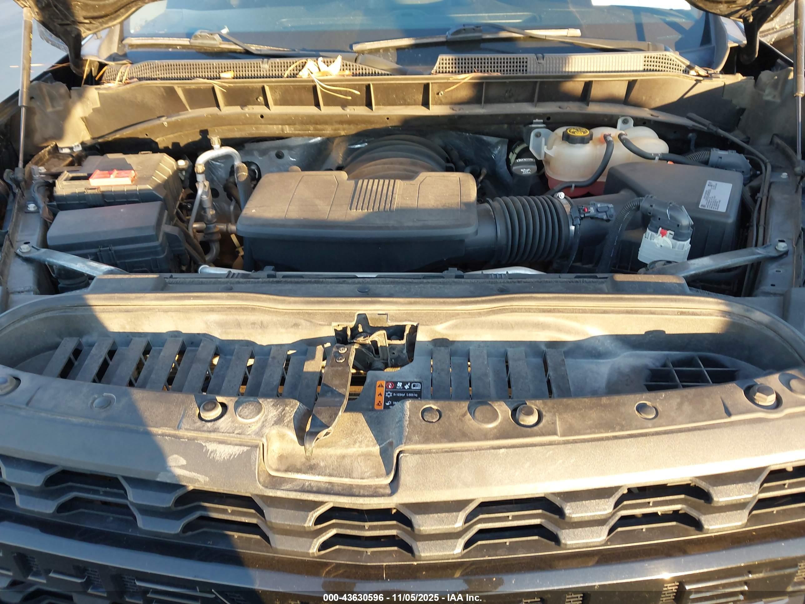 CHEVROLET SILVERADO image 10