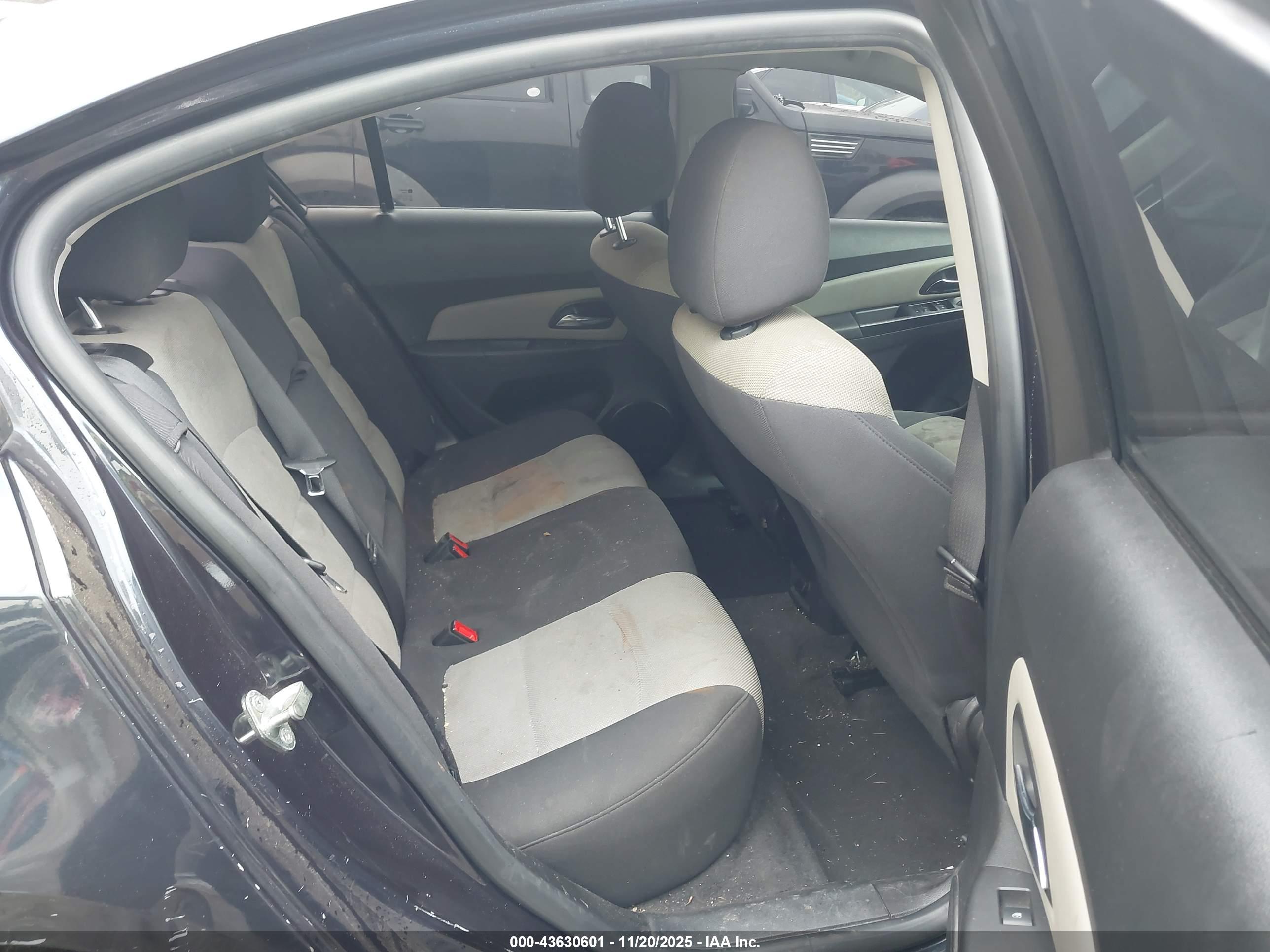CHEVROLET CRUZE image 8