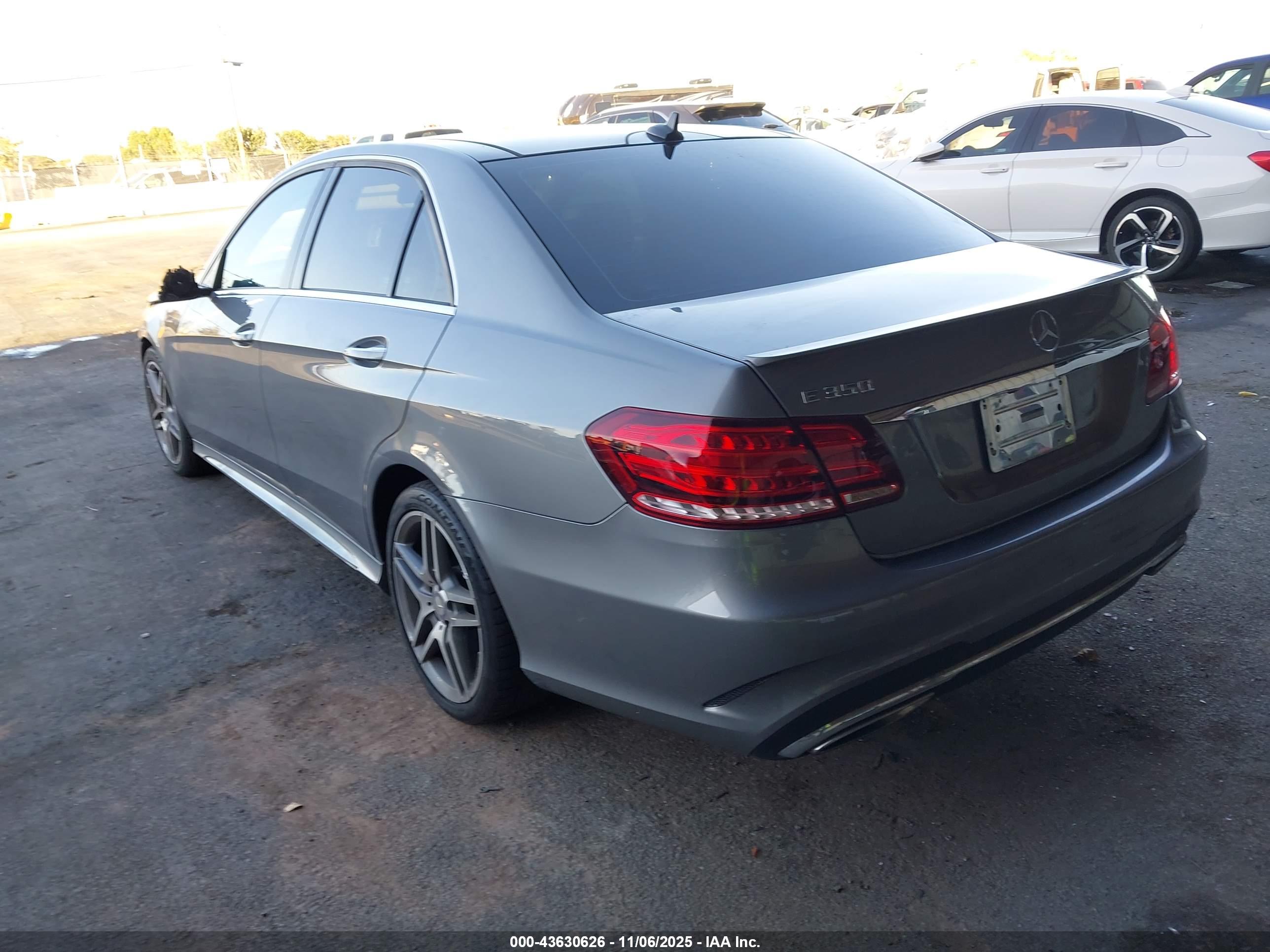 MERCEDES-BENZ E image 3