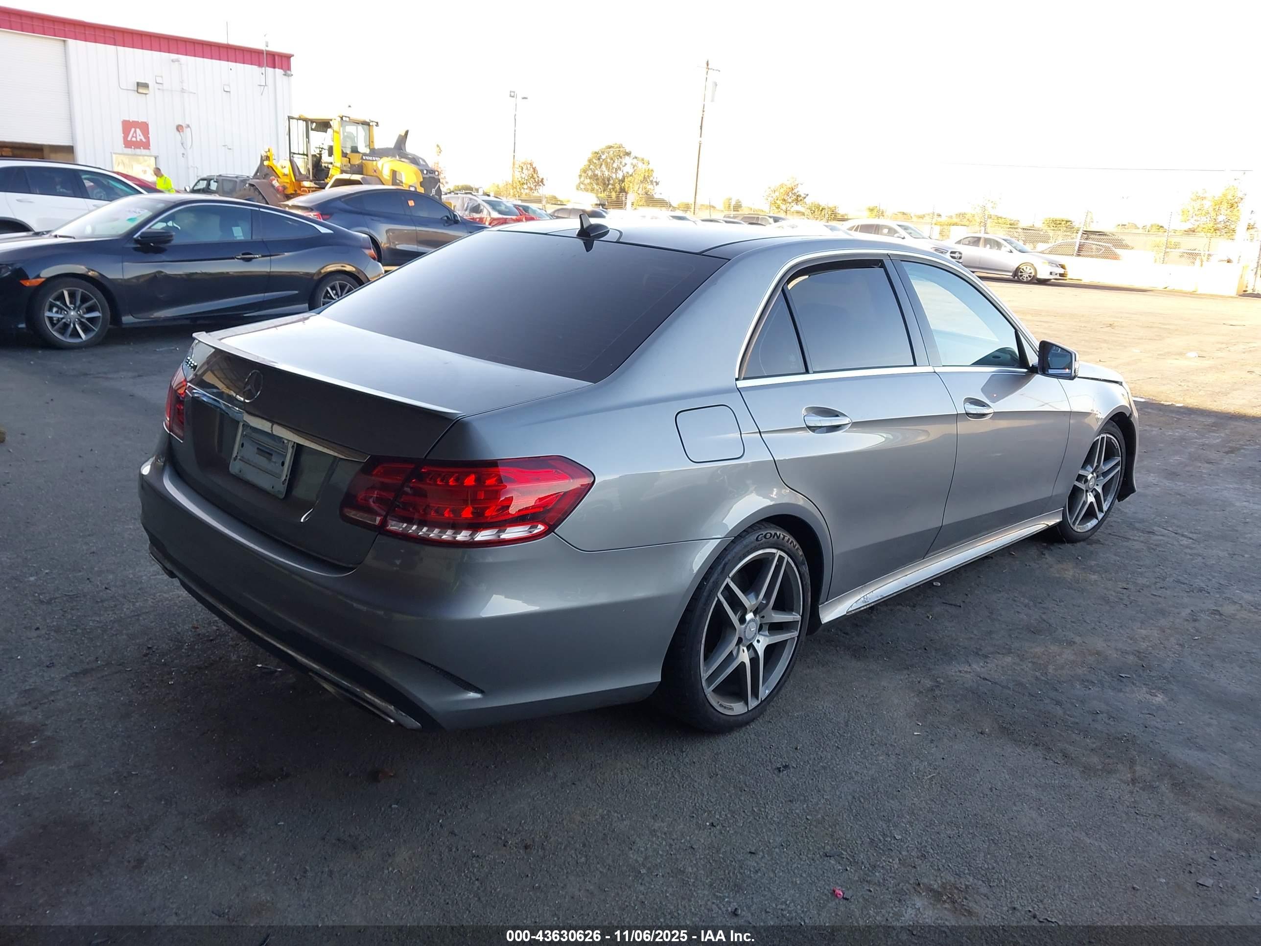MERCEDES-BENZ E image 4