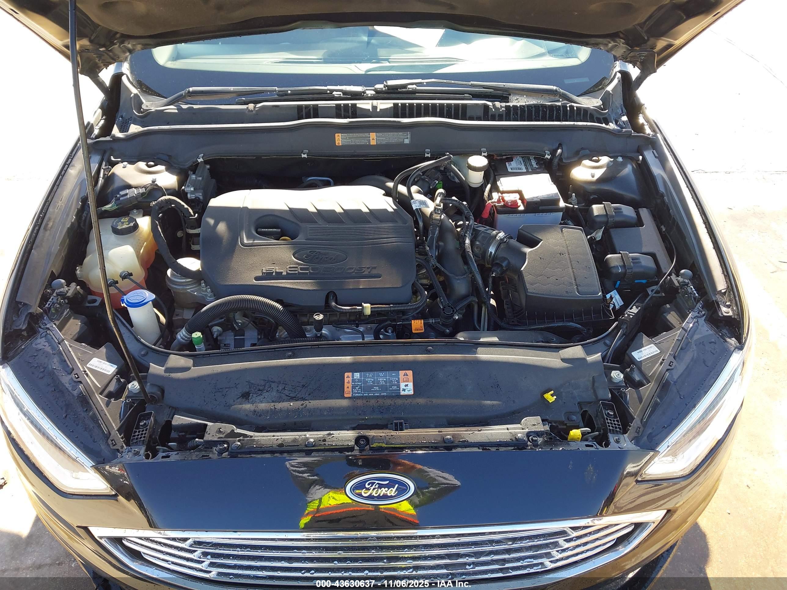 FORD FUSION image 10
