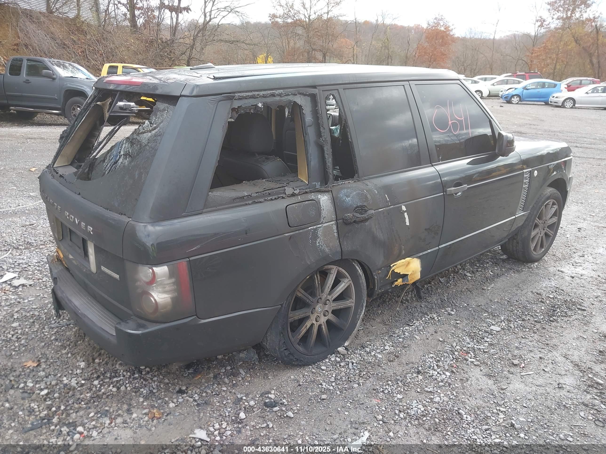 LAND ROVER image 4