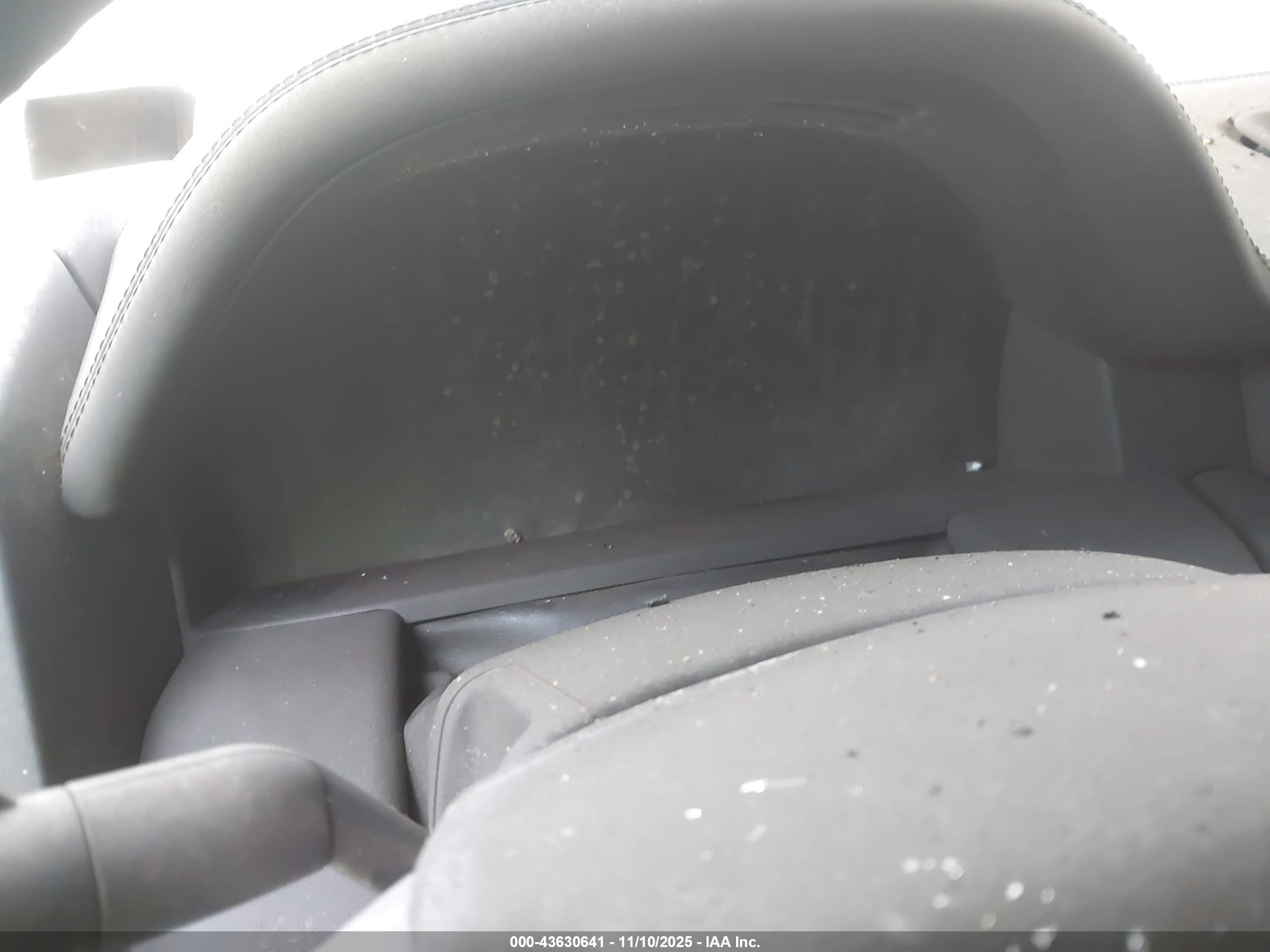 LAND ROVER image 7