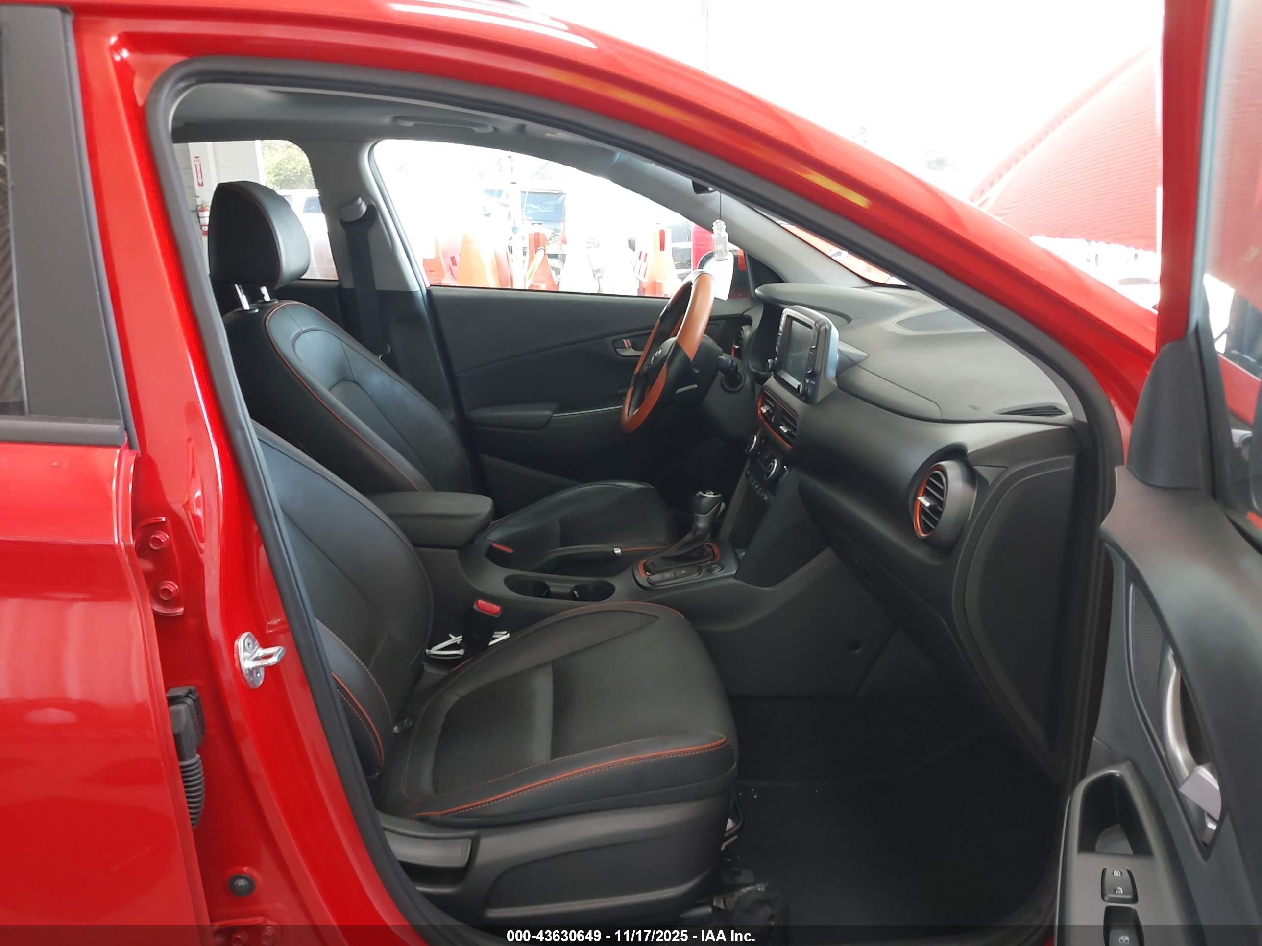 HYUNDAI KONA image 5