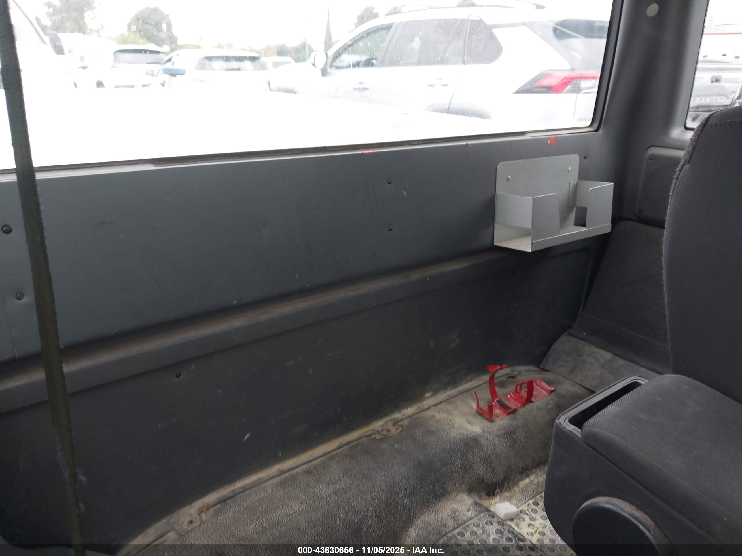 FORD RANGER image 8