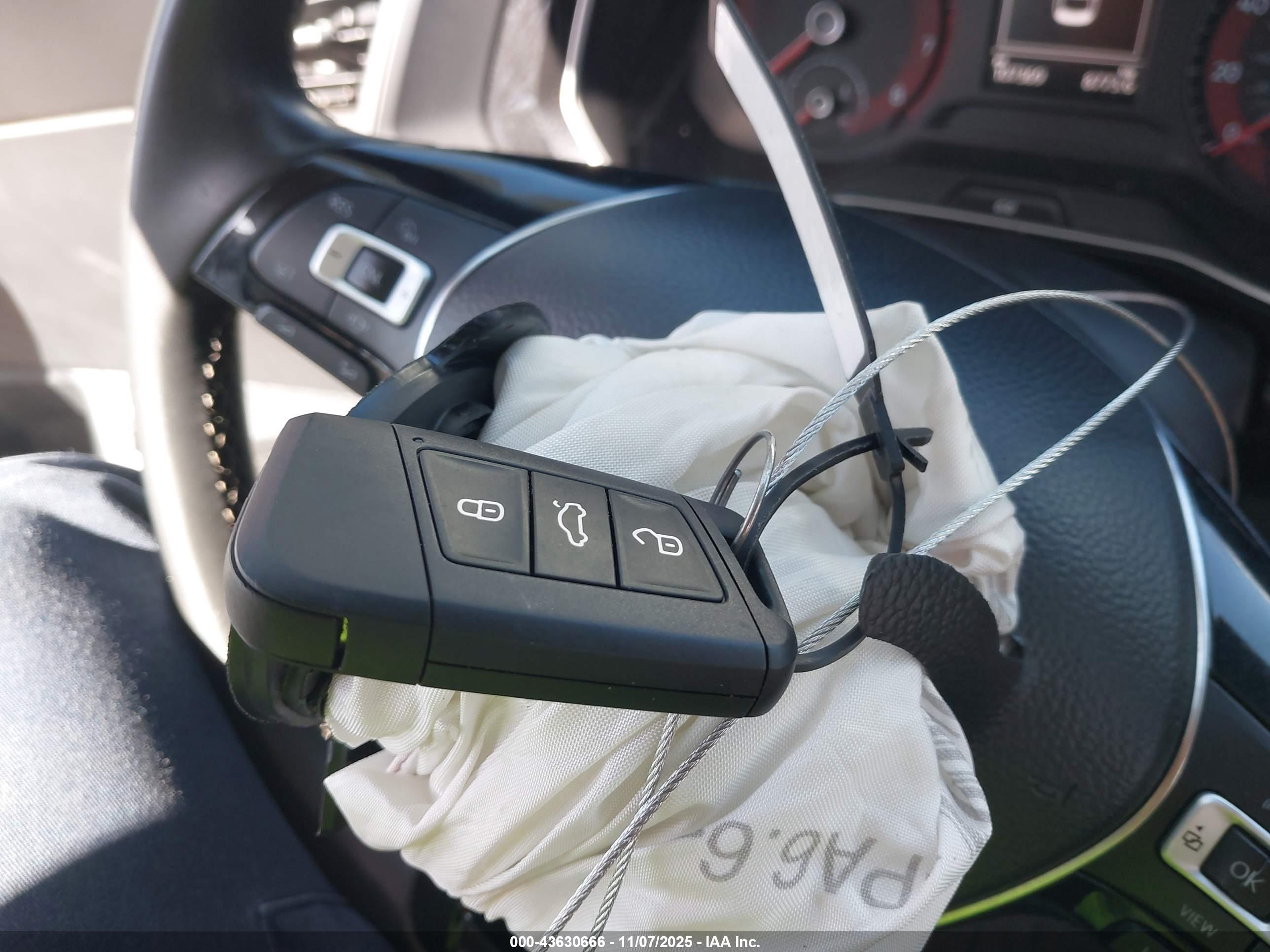VOLKSWAGEN JETTA image 11