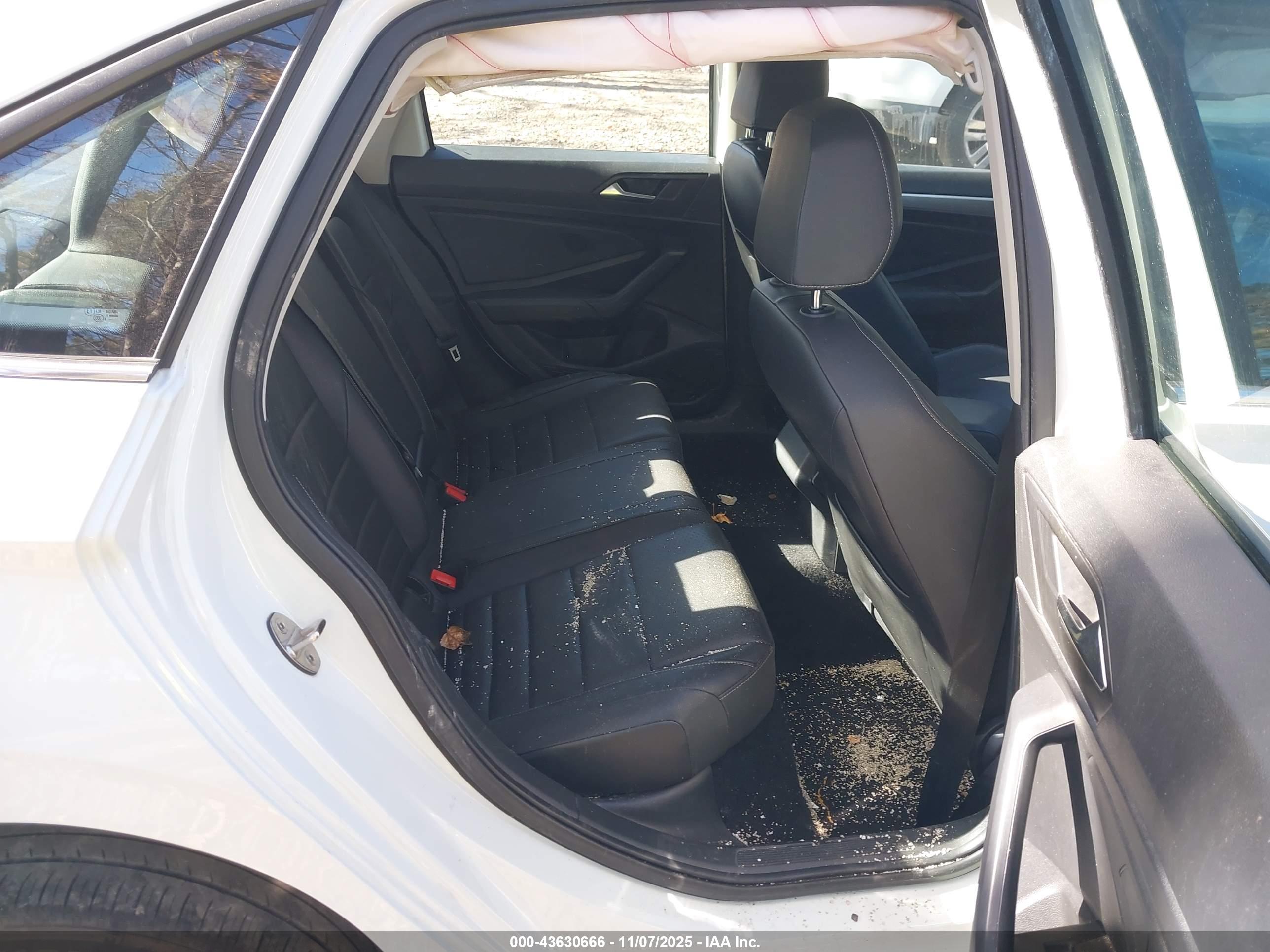 VOLKSWAGEN JETTA image 8