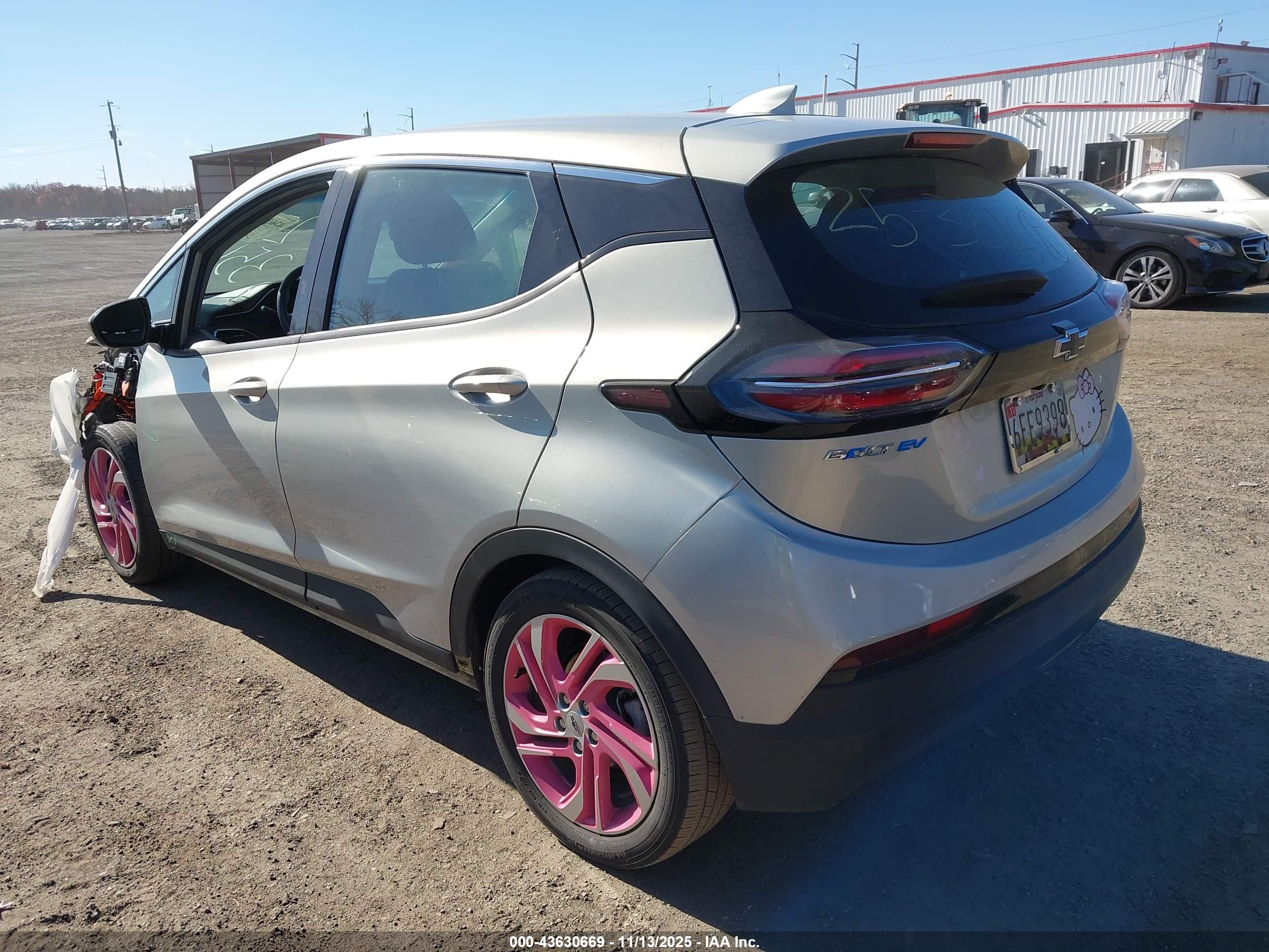 CHEVROLET BOLT image 3