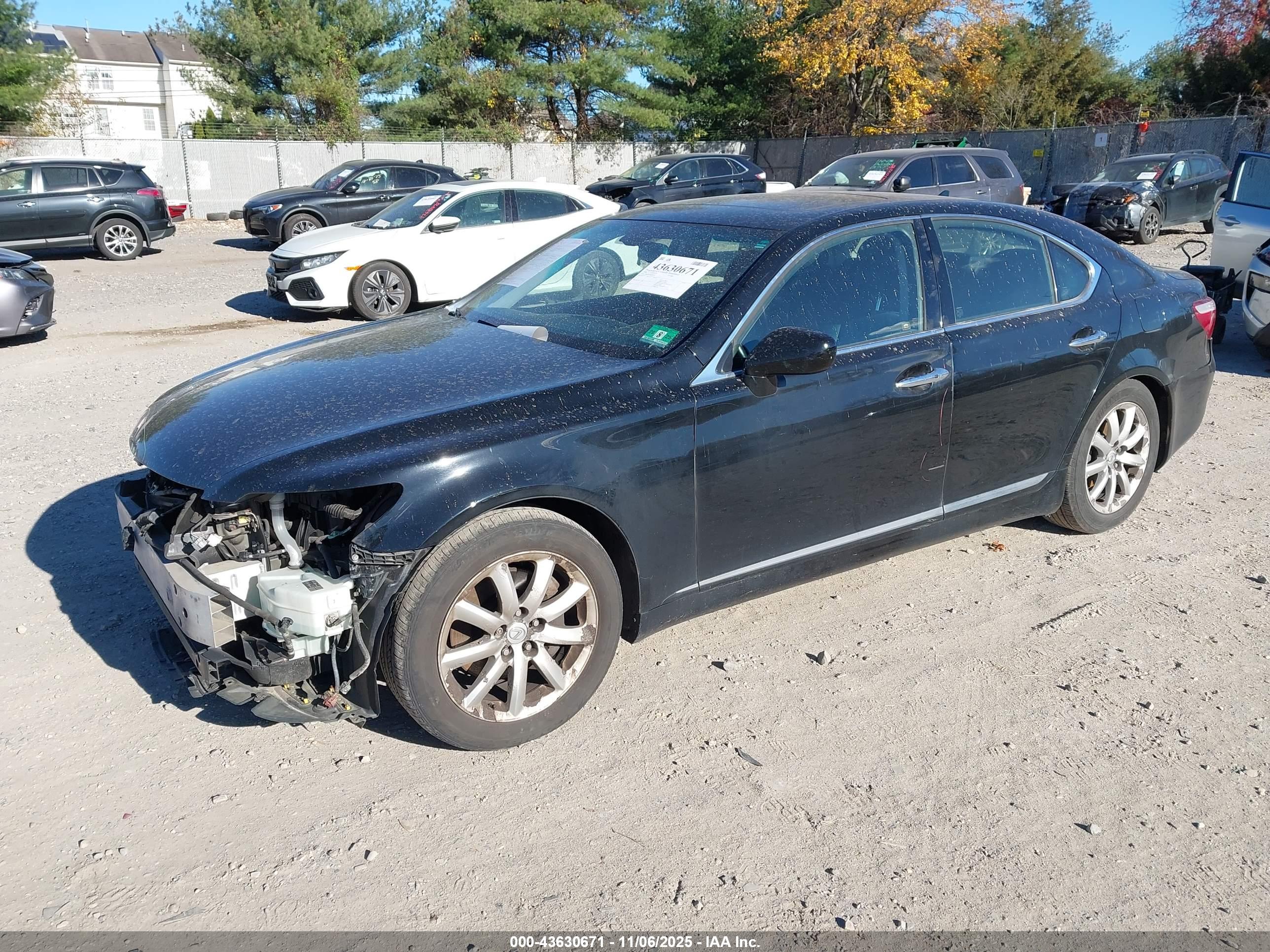 LEXUS LS image 2