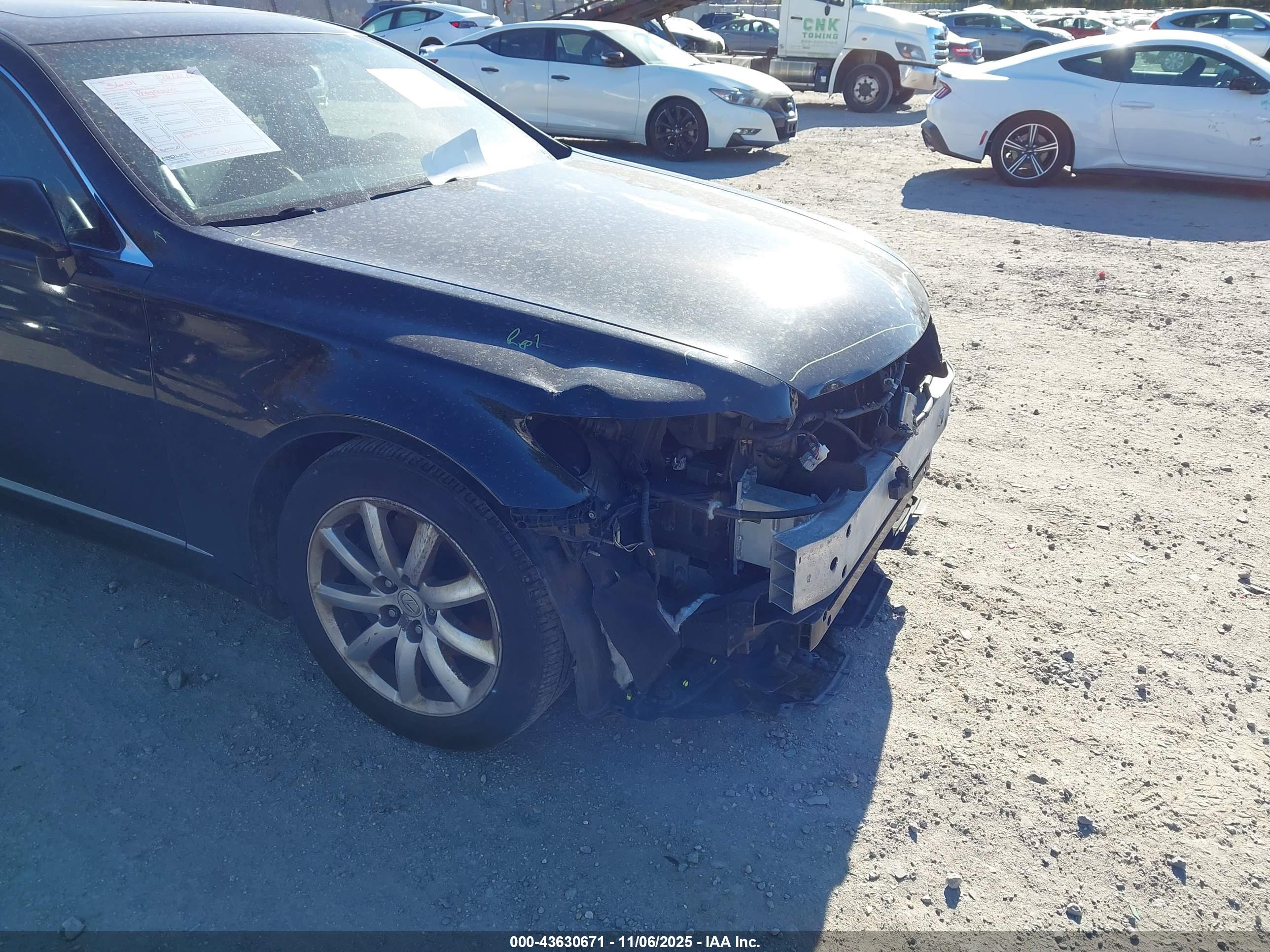 LEXUS LS image 6