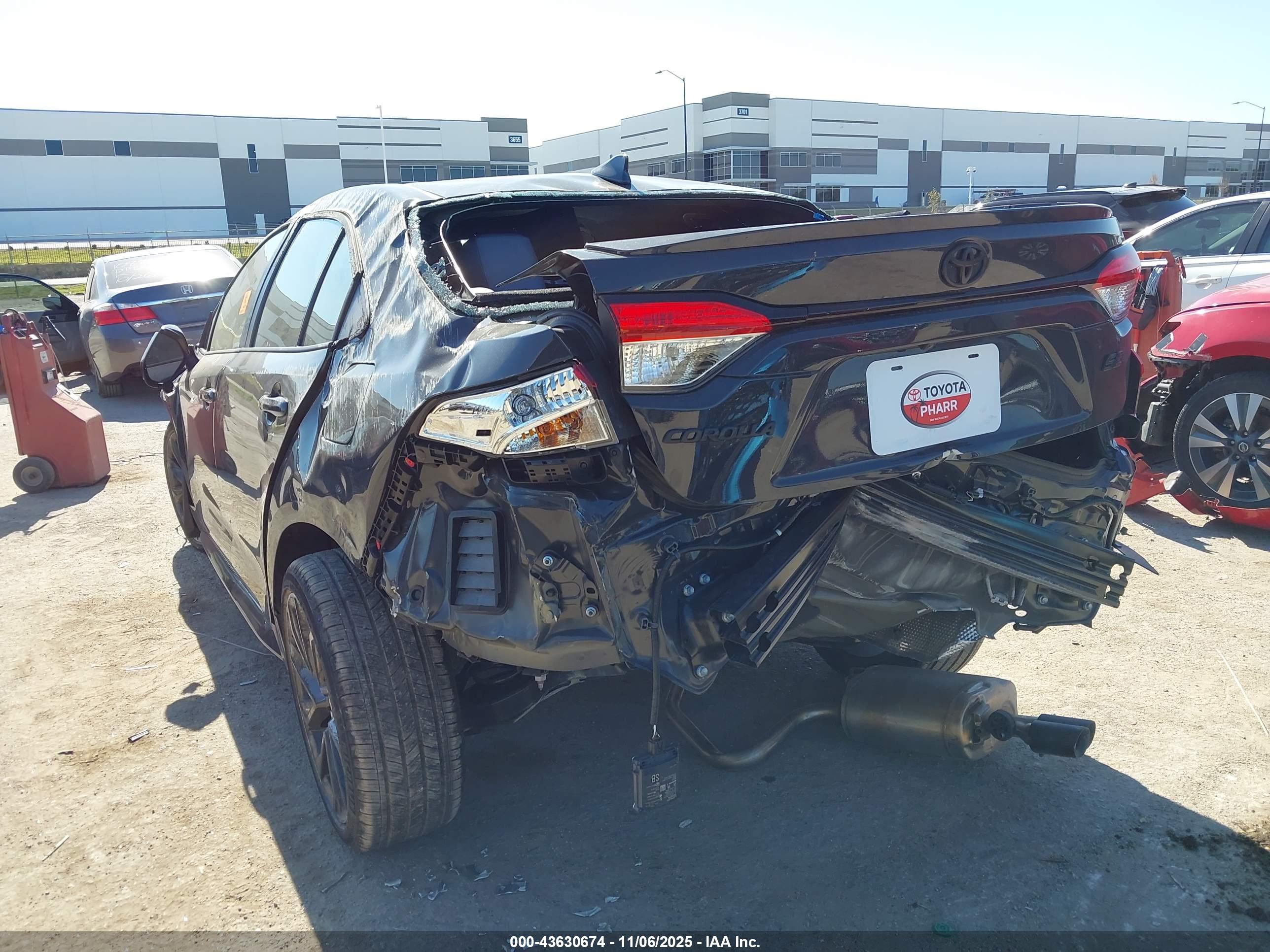 TOYOTA COROLLA image 3
