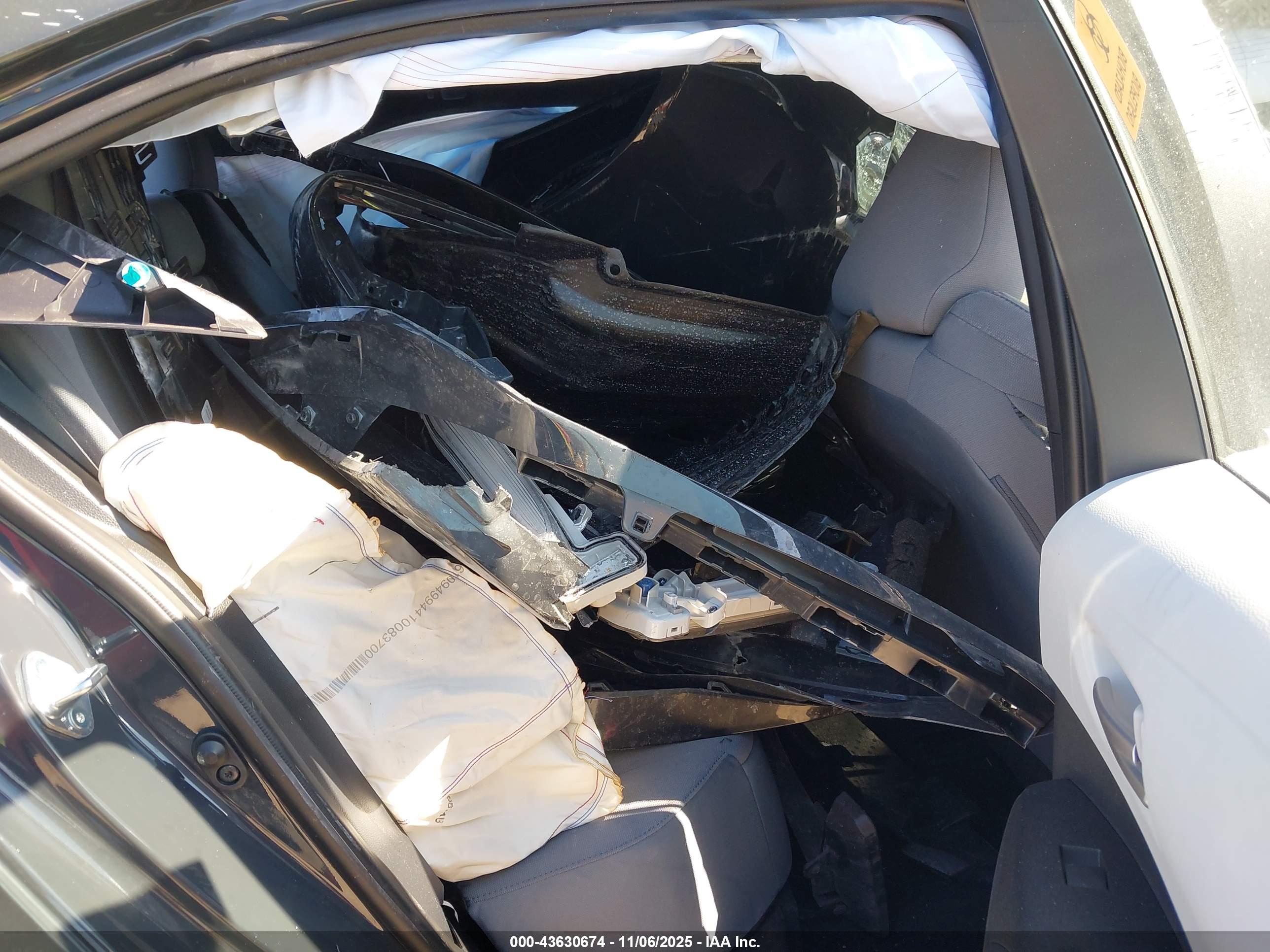 TOYOTA COROLLA image 8