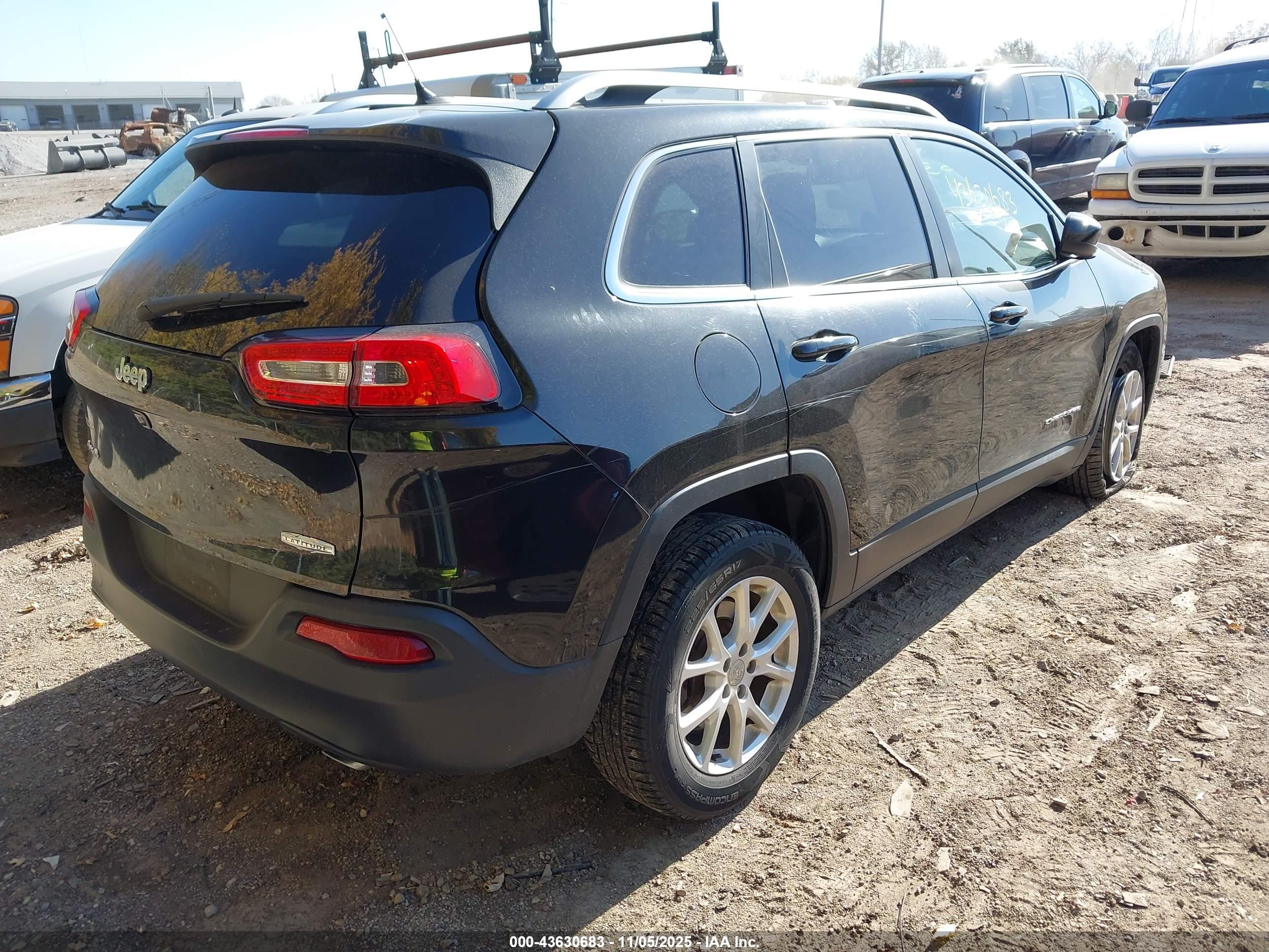 JEEP CHEROKEE image 4