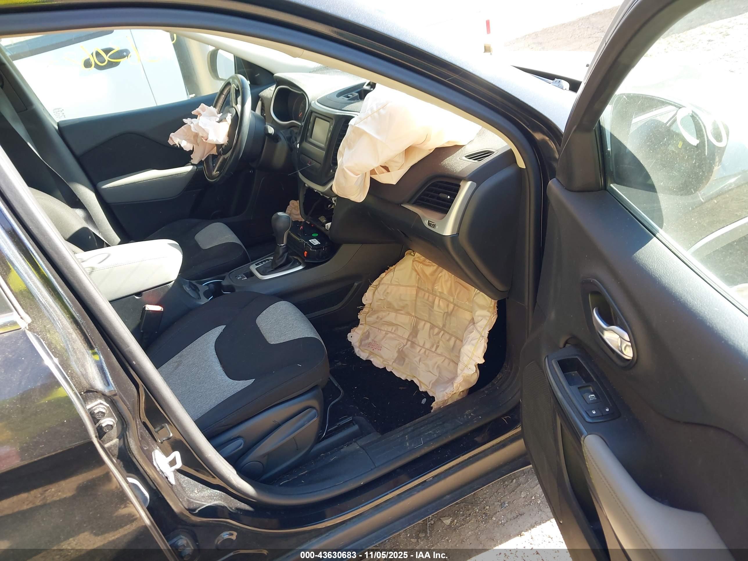 JEEP CHEROKEE image 5
