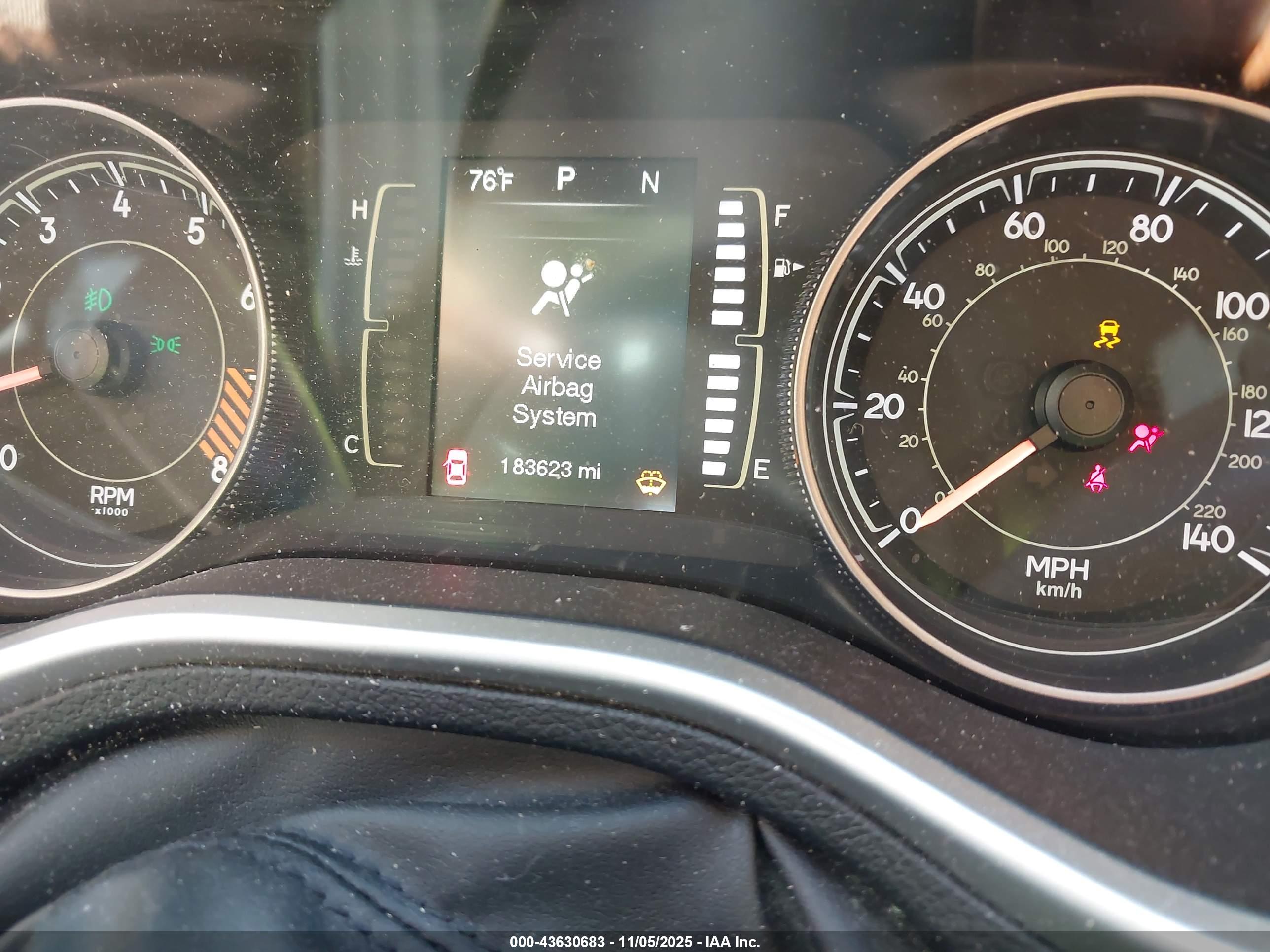JEEP CHEROKEE image 7