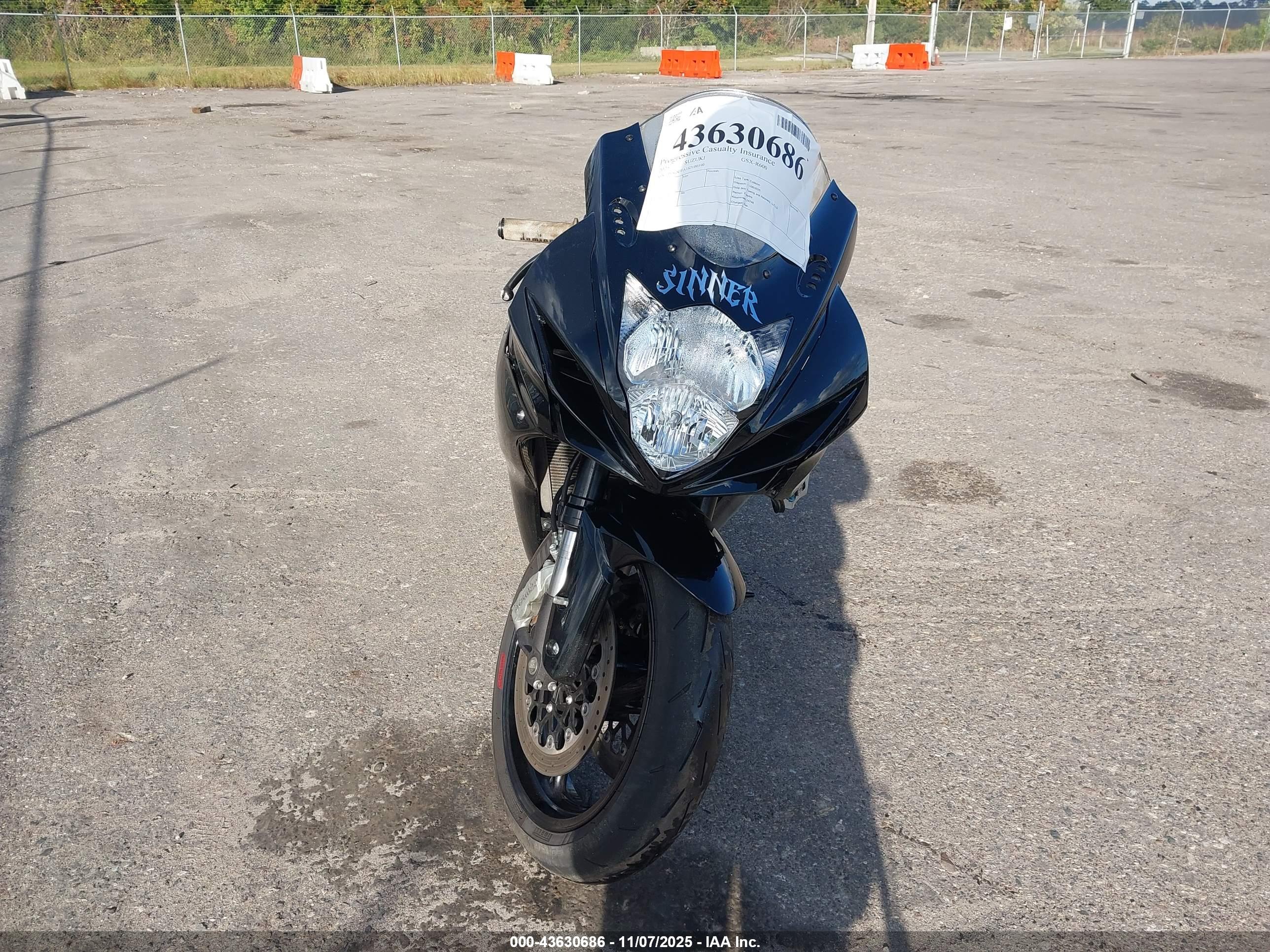 SUZUKI GSX-R600 image 5