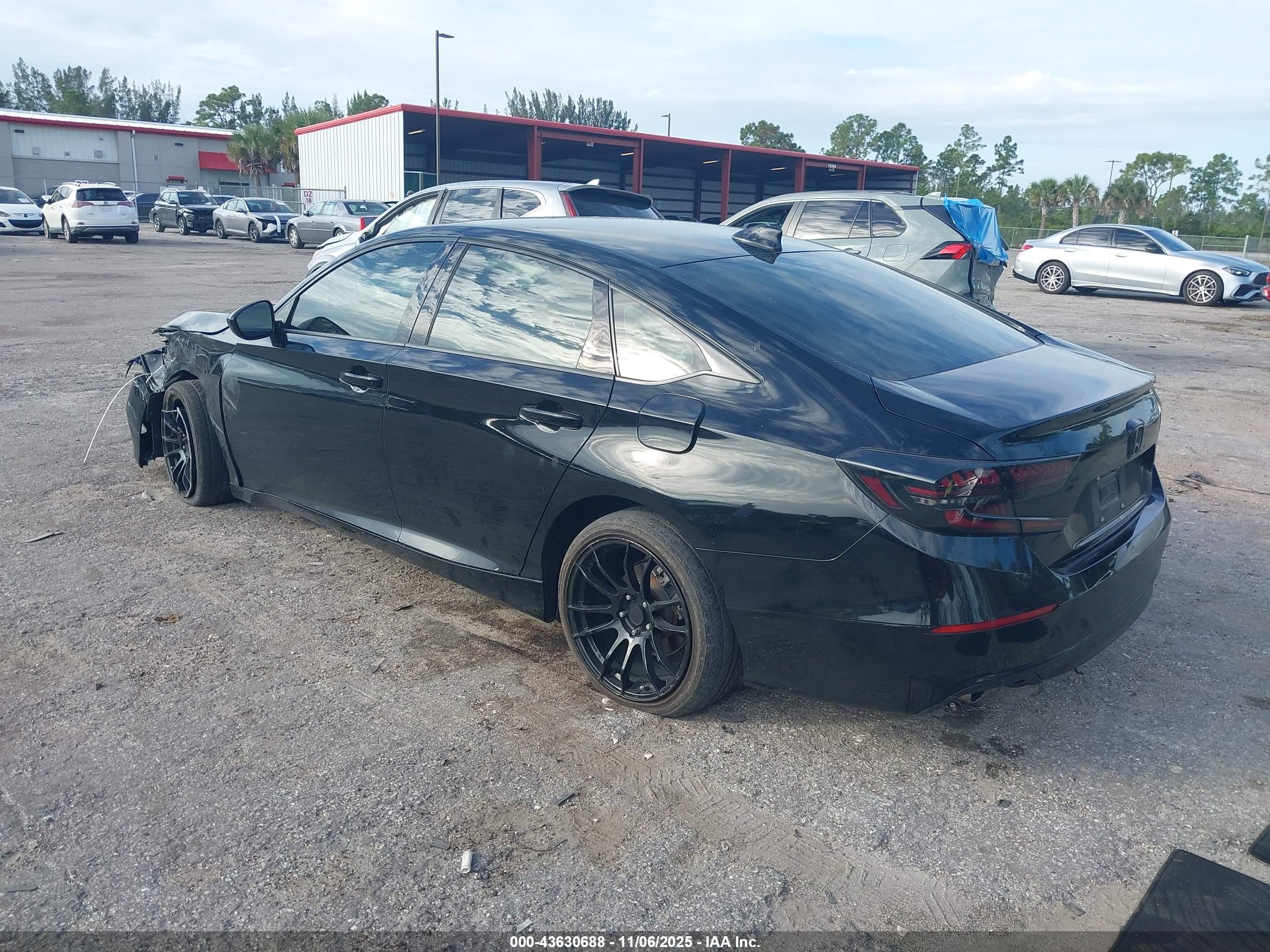 HONDA ACCORD image 3