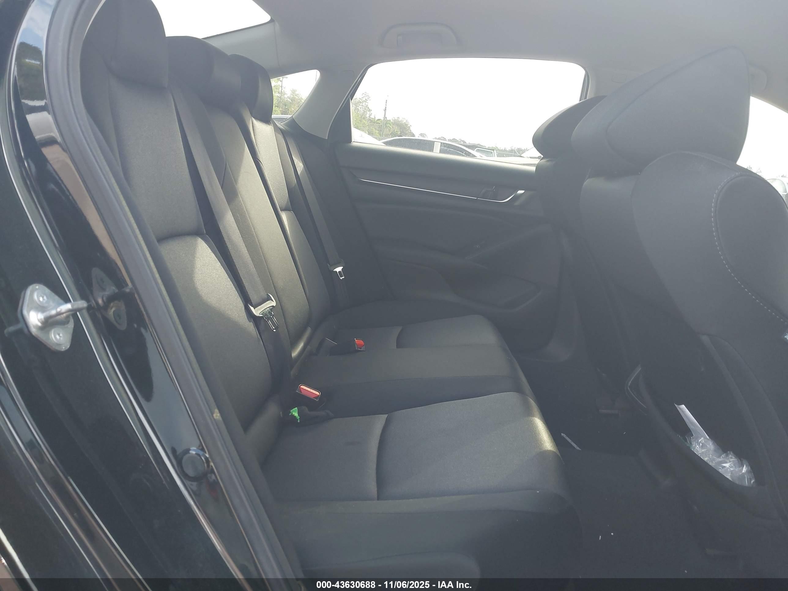 HONDA ACCORD image 8