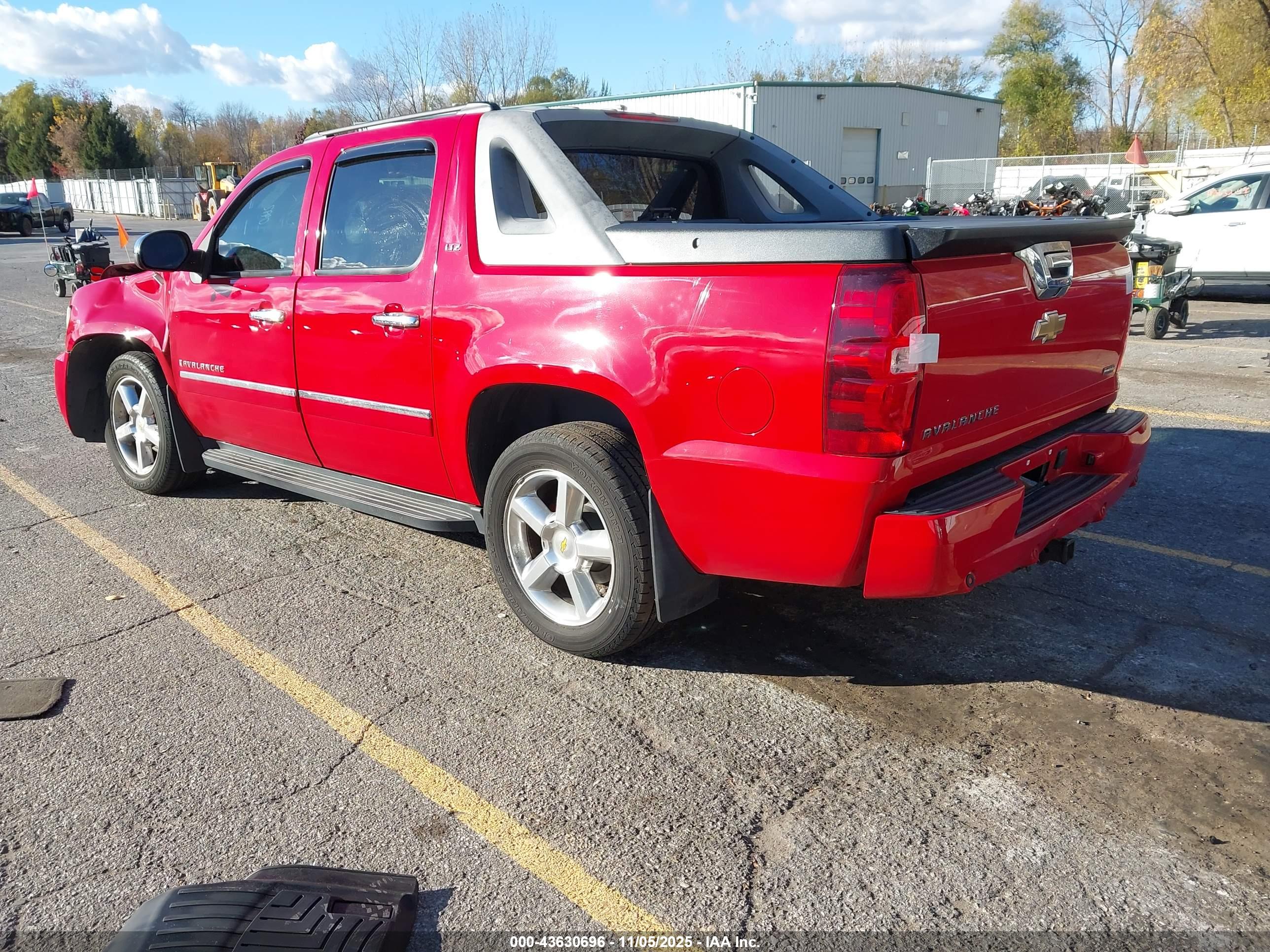 CHEVROLET AVALANCHE image 3