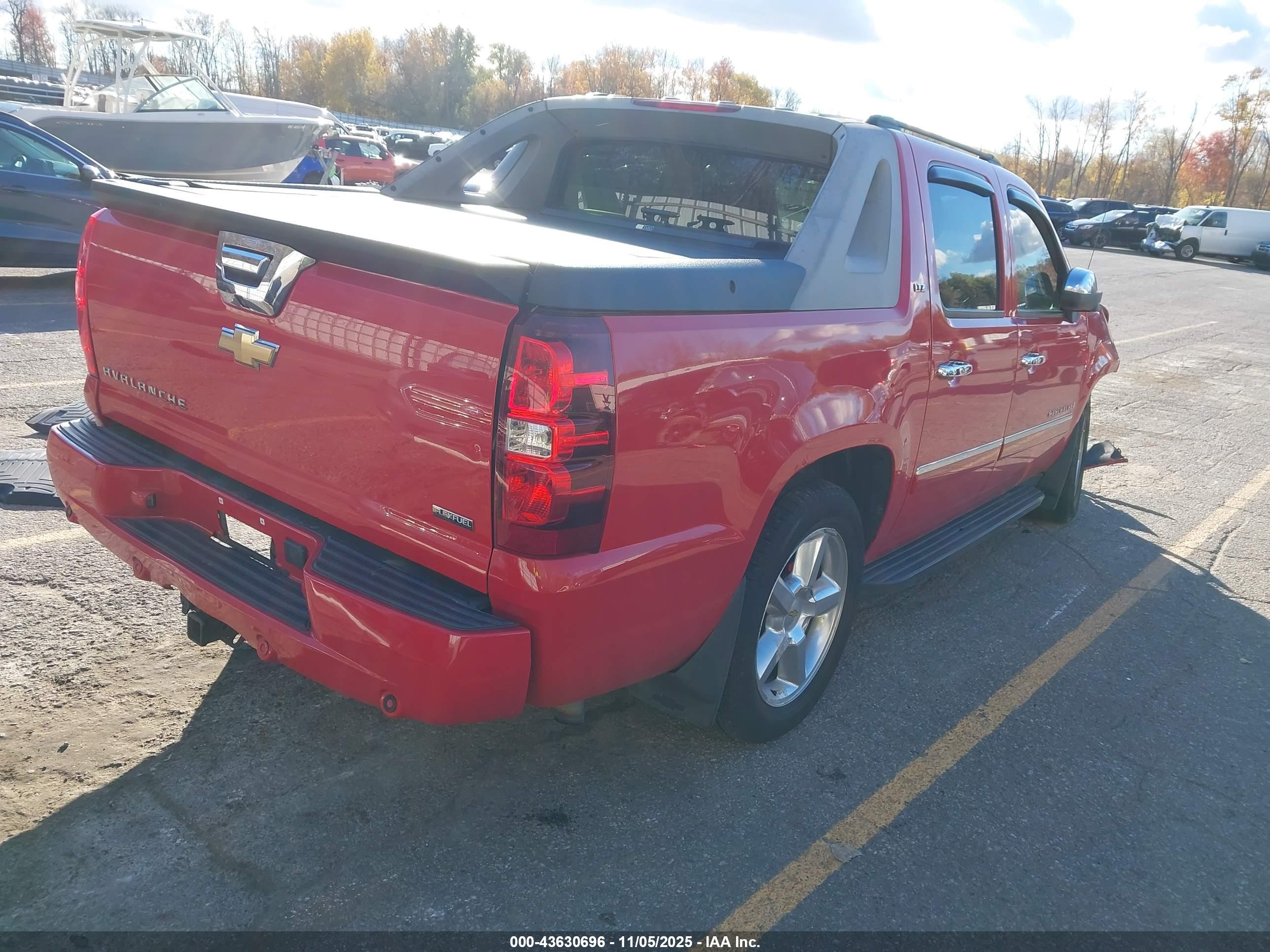 CHEVROLET AVALANCHE image 4