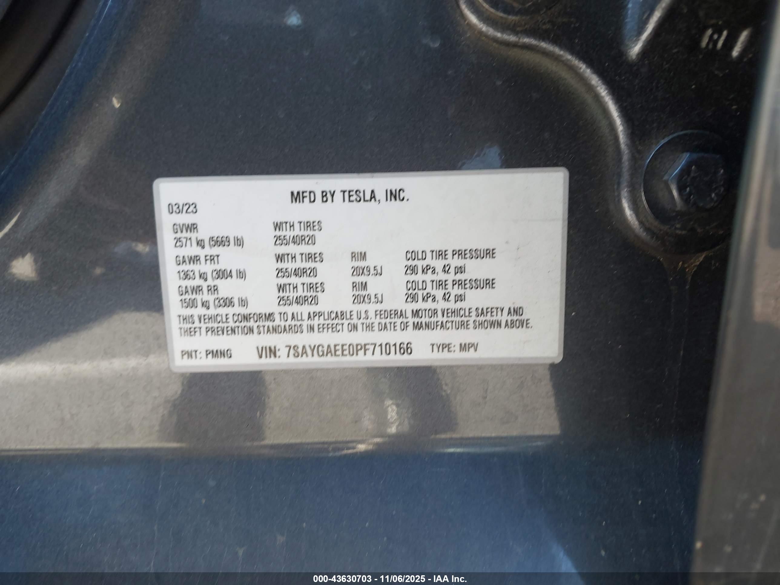 TESLA MODEL image 9