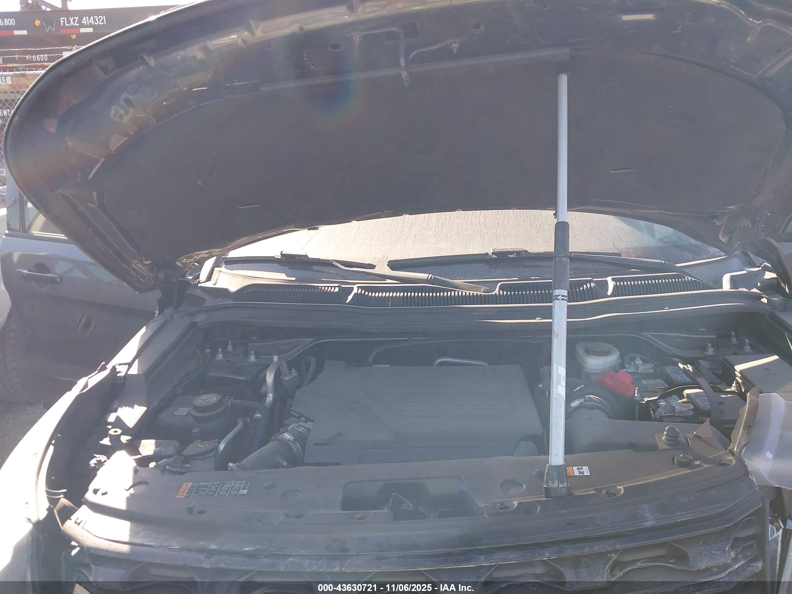 FORD EXPLORER image 10