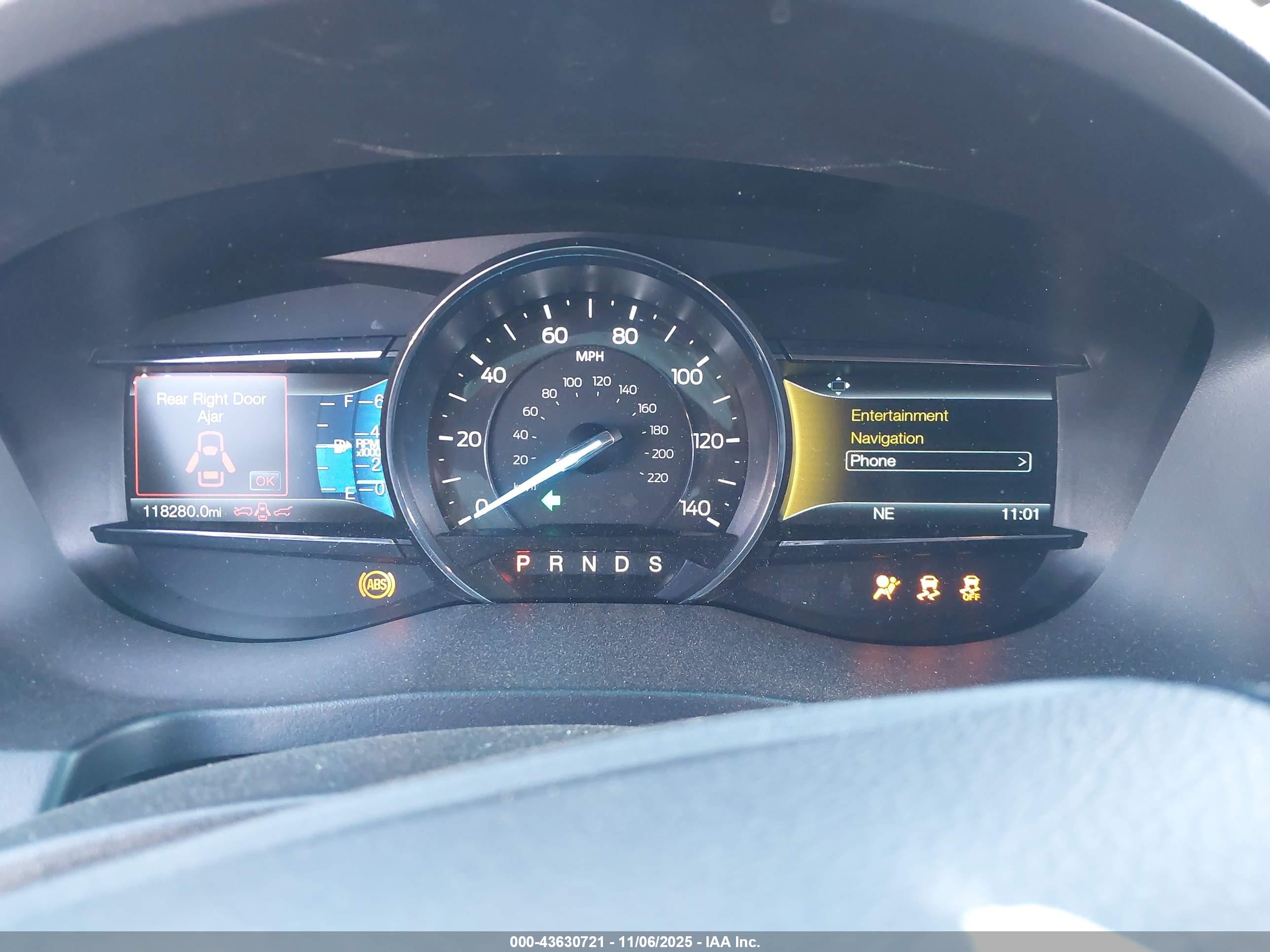 FORD EXPLORER image 7