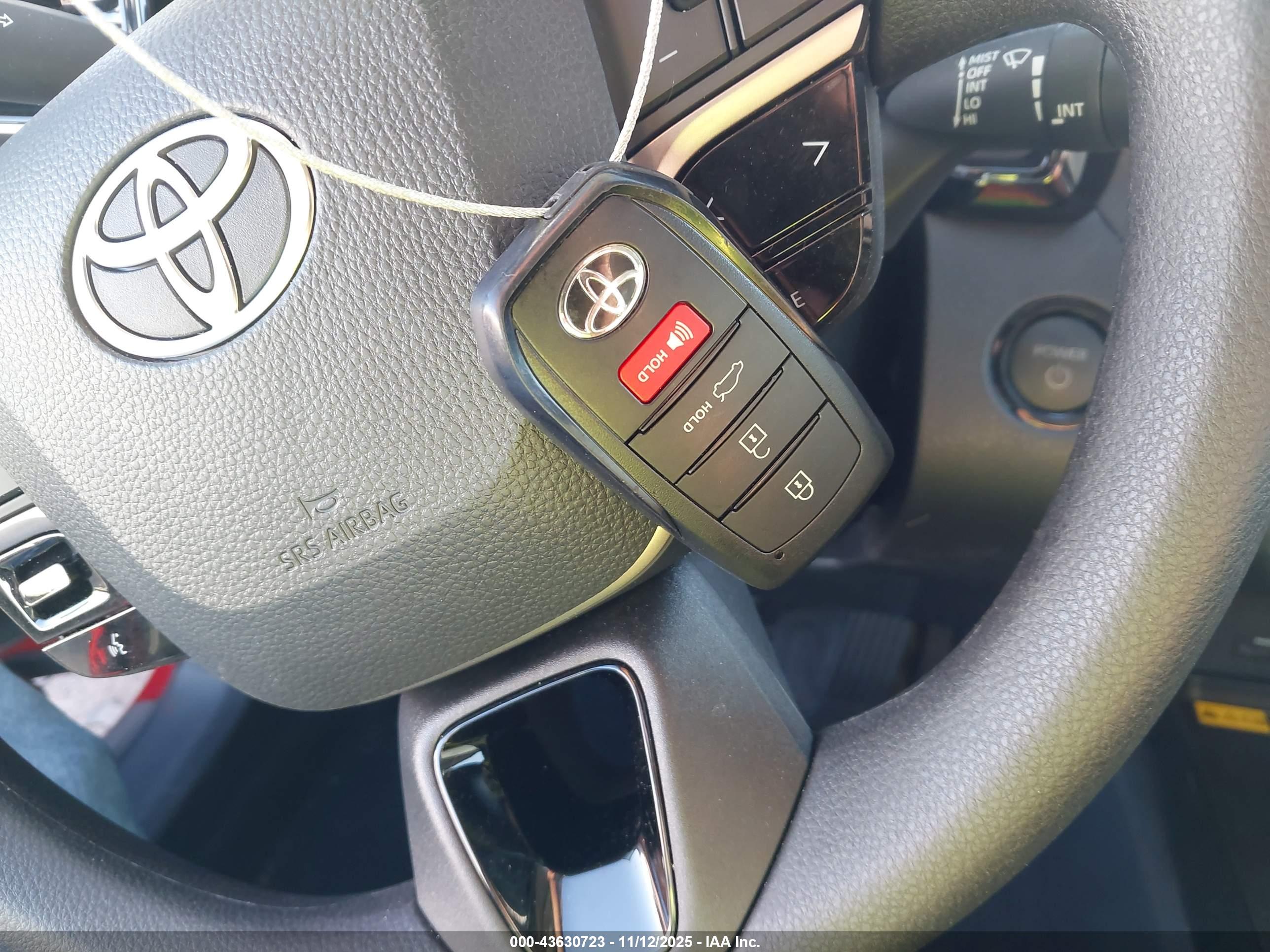 TOYOTA CAMRY image 11