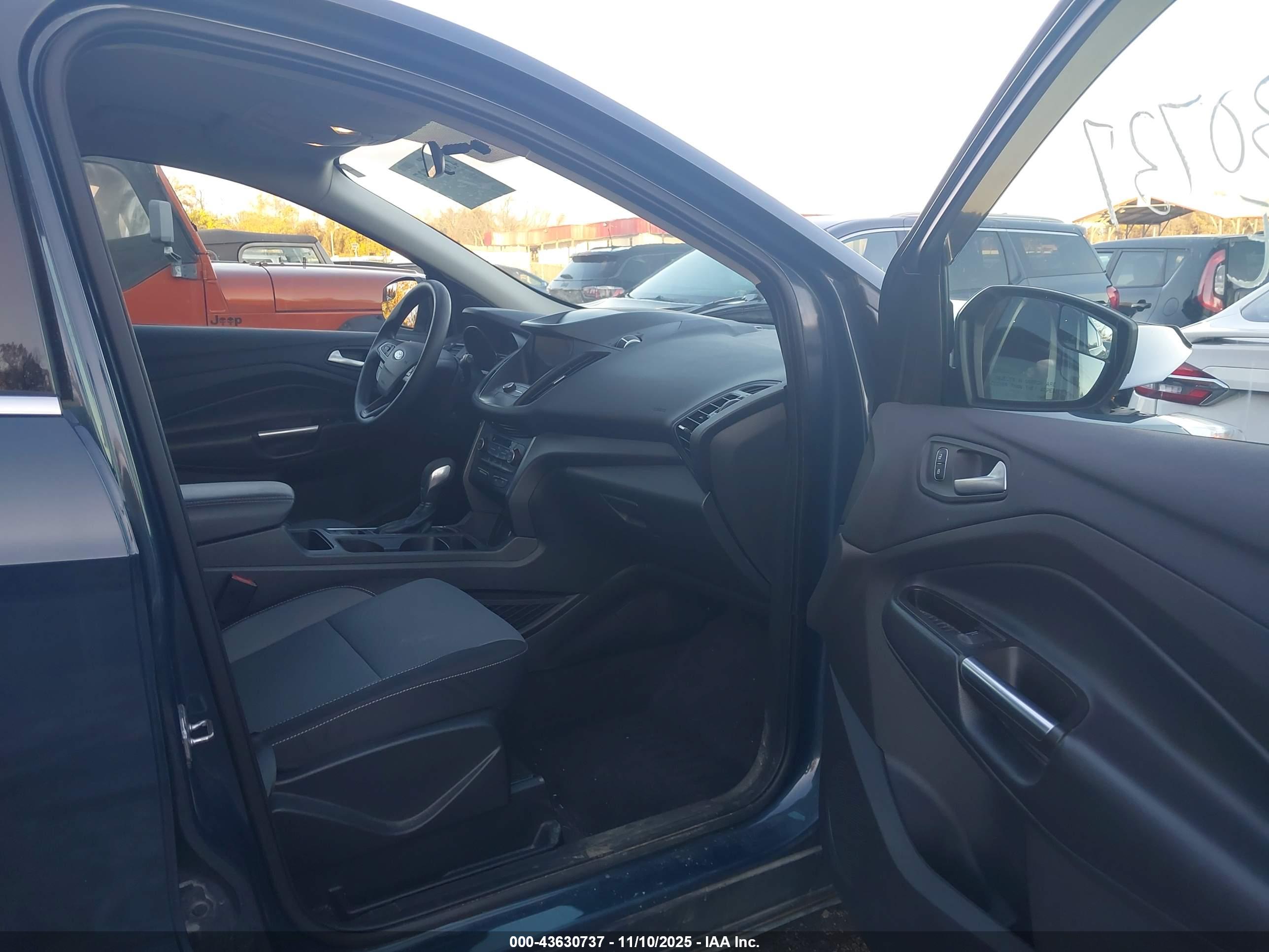 FORD ESCAPE image 5