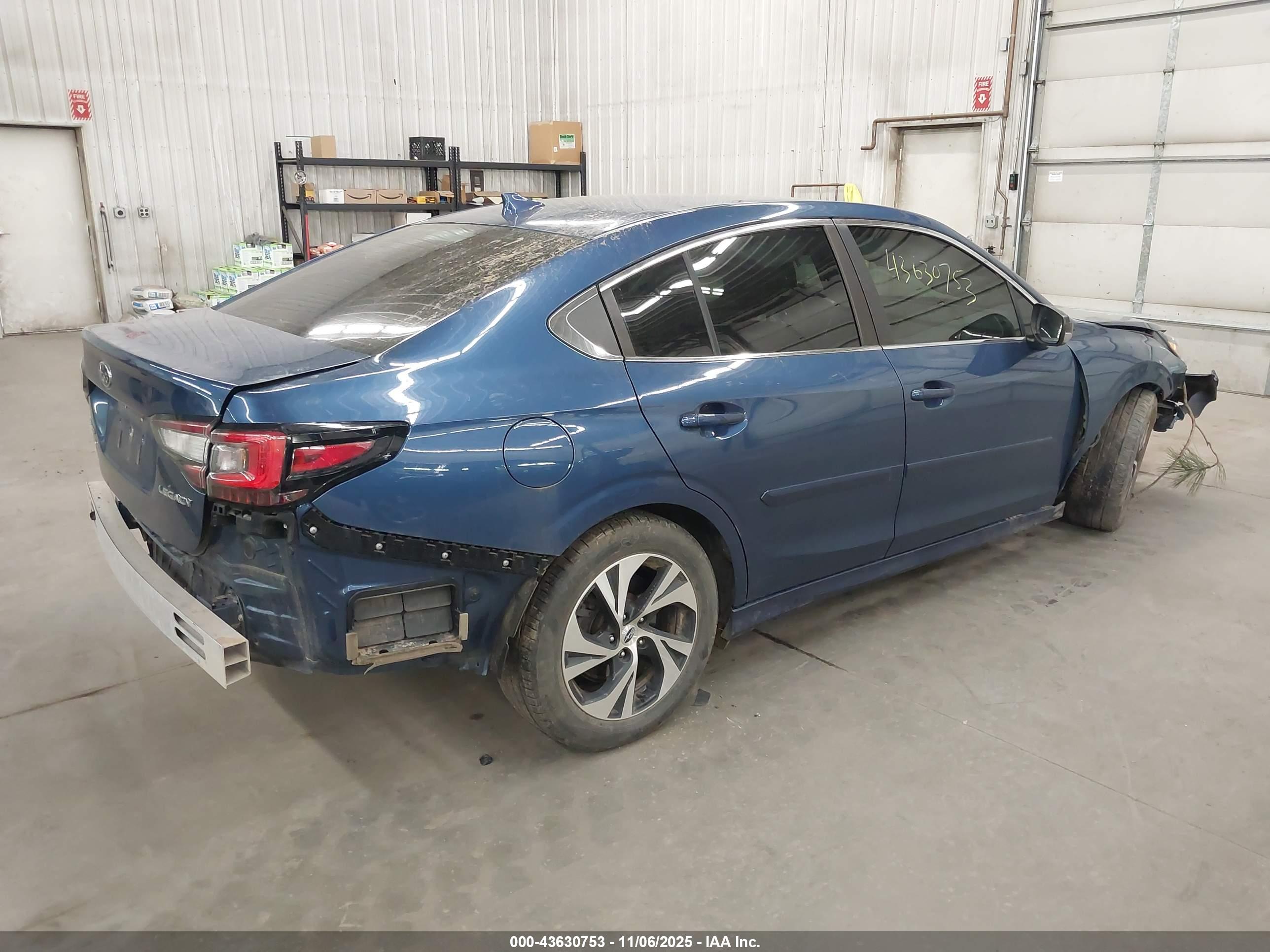 SUBARU LEGACY image 4