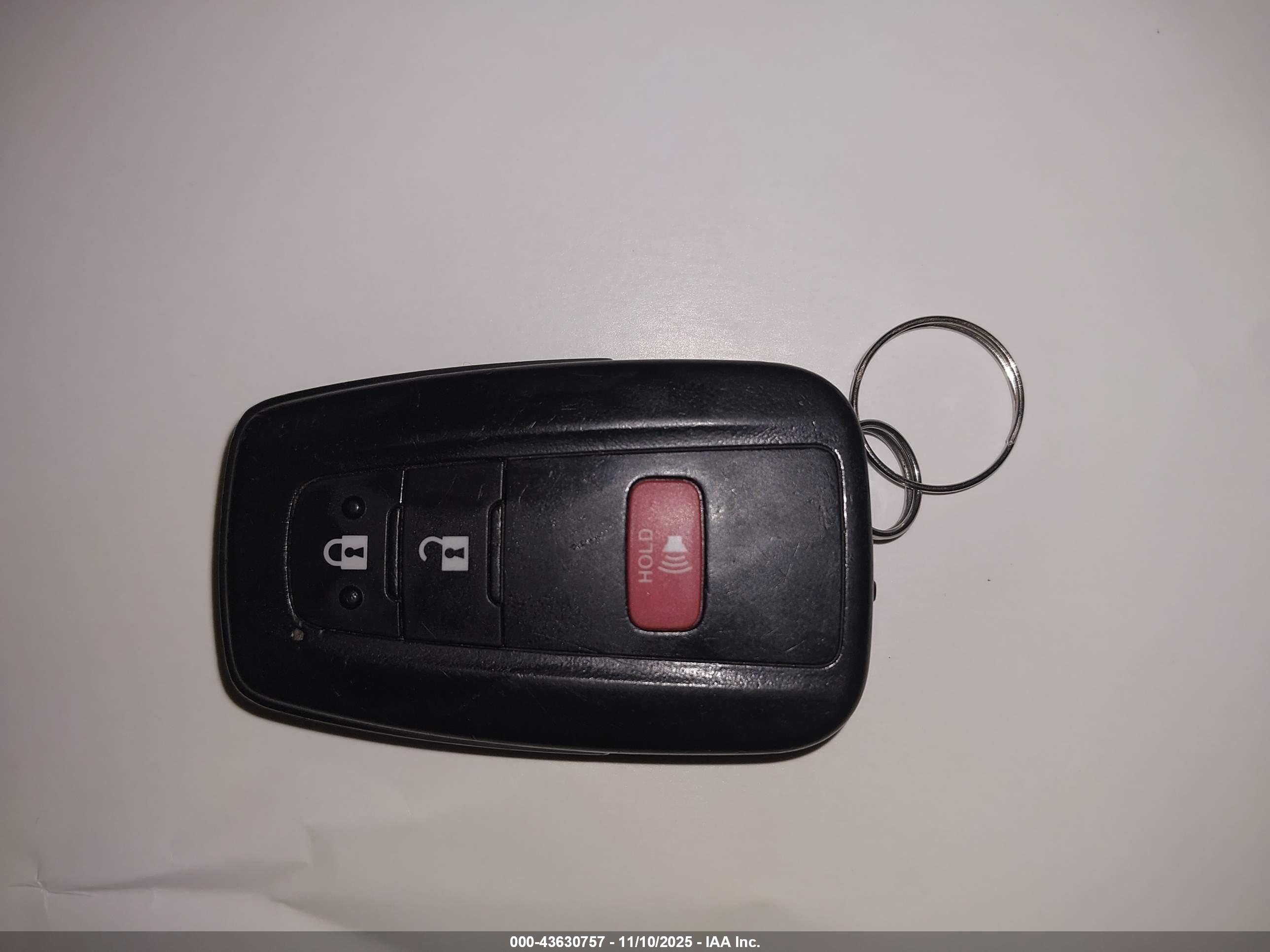 TOYOTA RAV4 image 11
