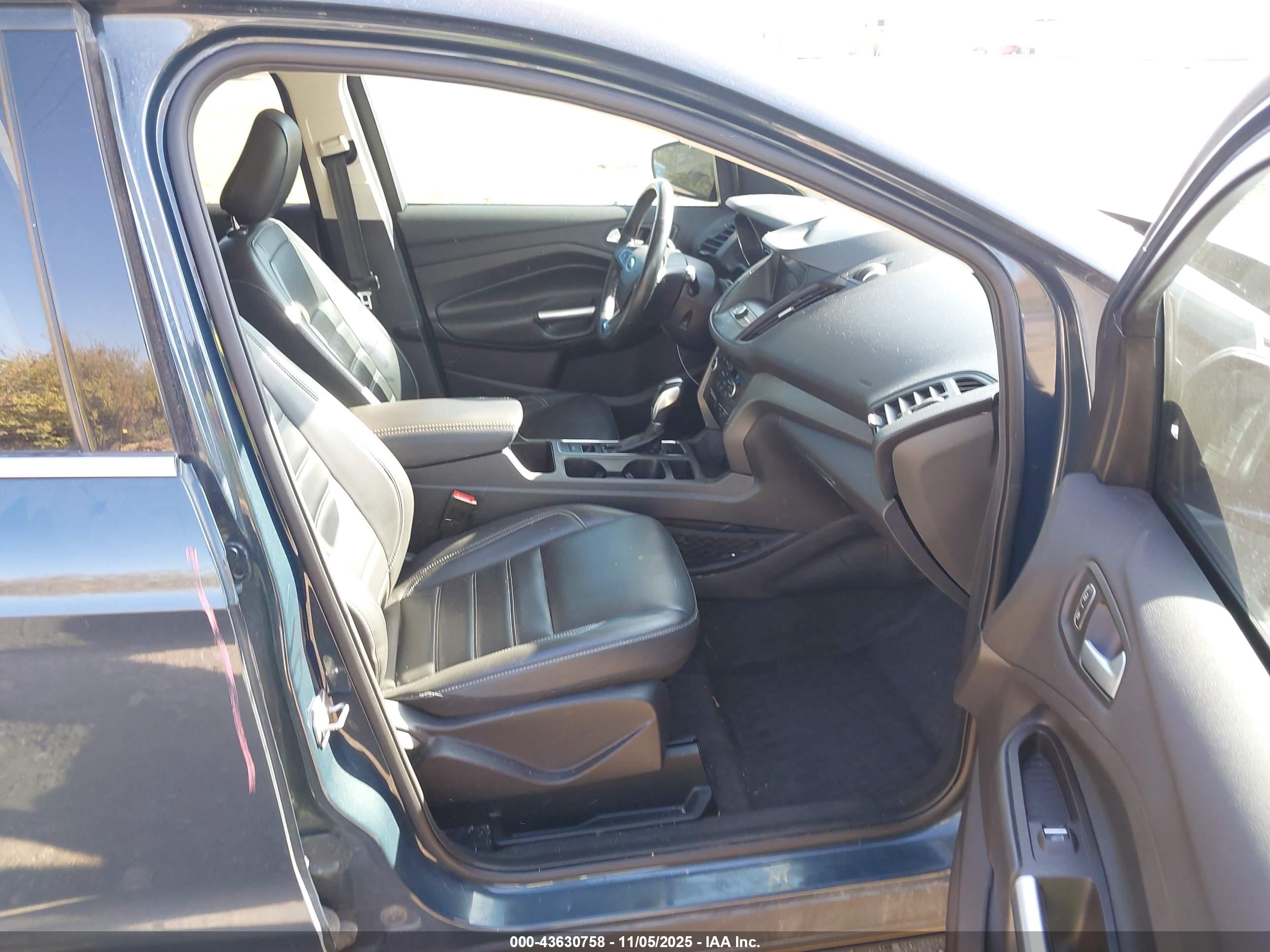 FORD ESCAPE image 5
