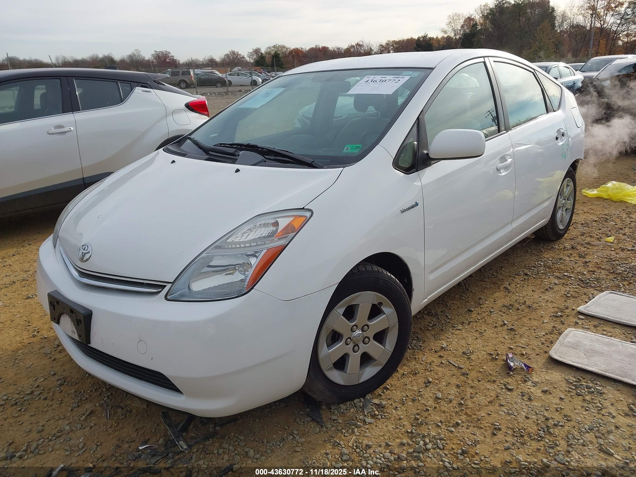 TOYOTA PRIUS image 2